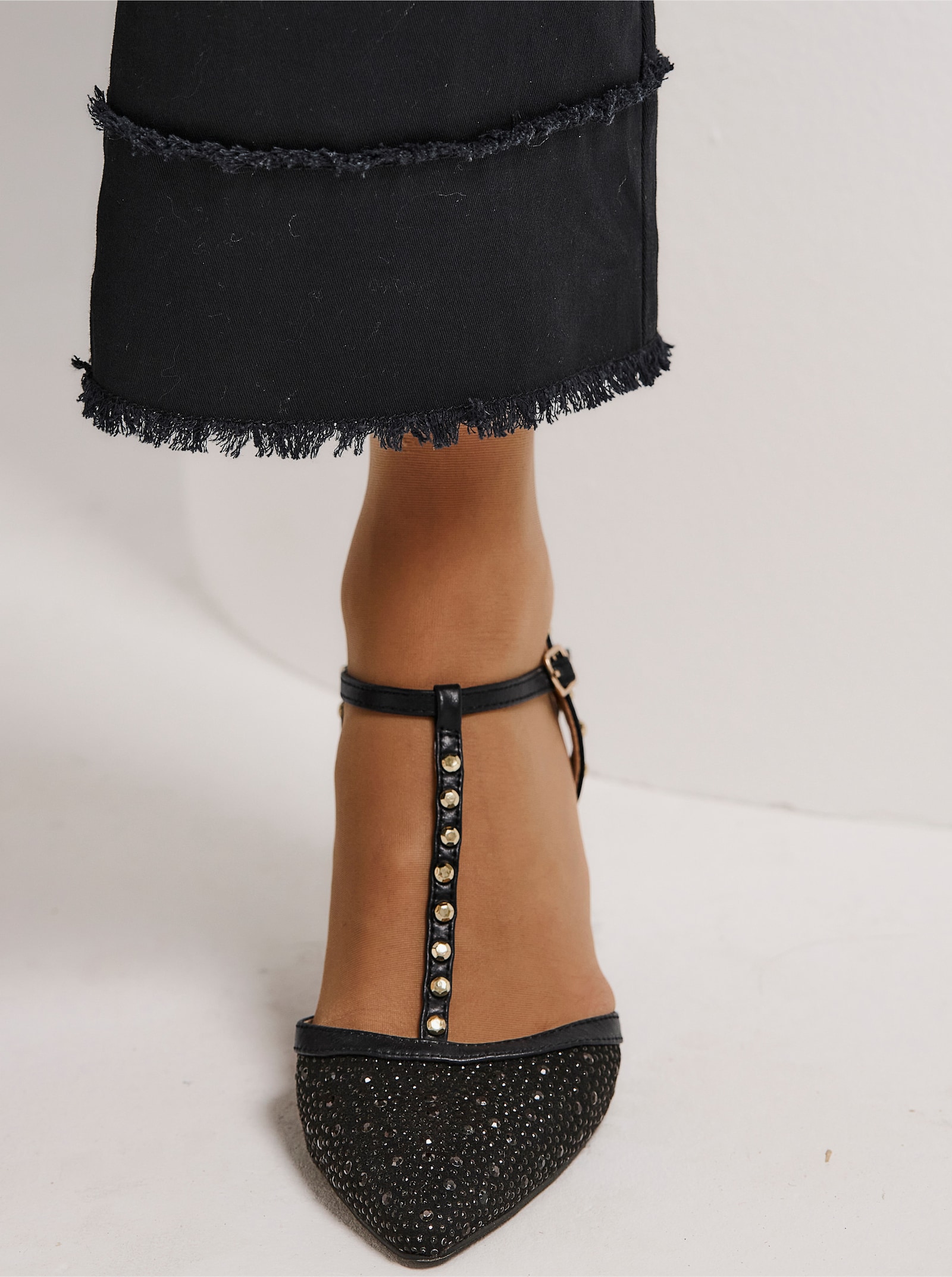 heine 7/8-Jeans mit aufgesetzten Gesäßtaschen - schwarz