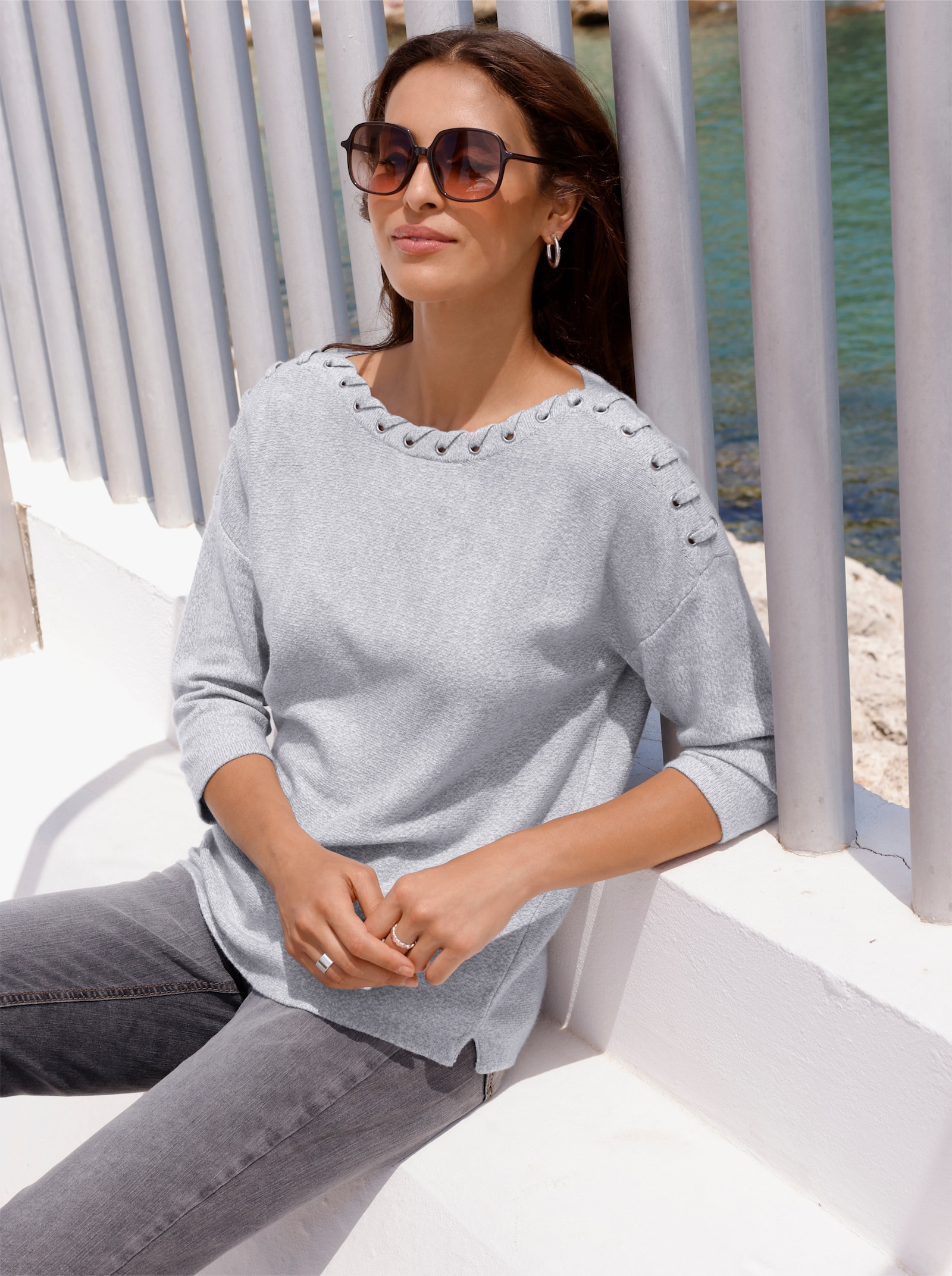 Strickpullover mit Bänderverzierung - steingrau-meliert