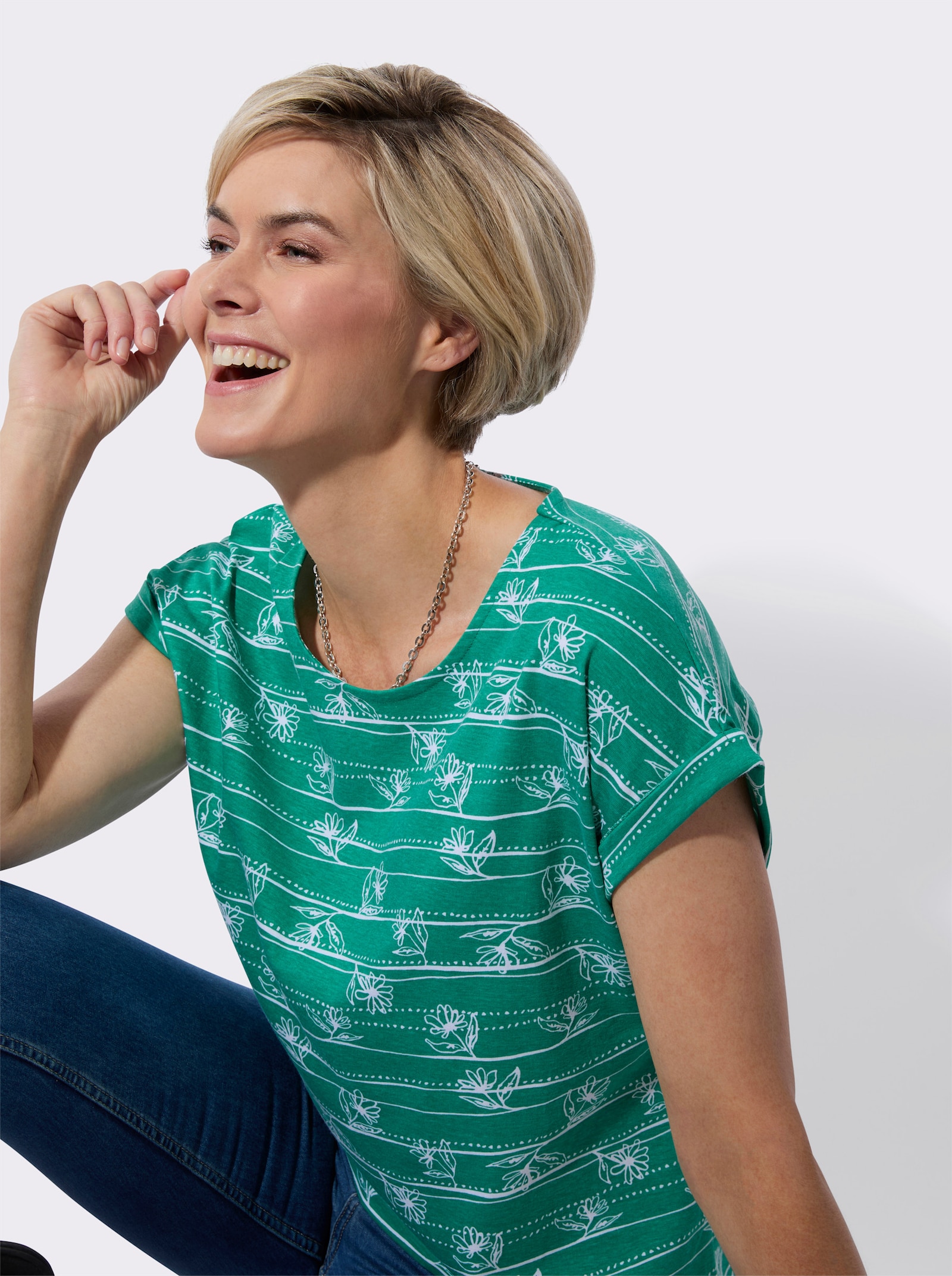 Shirt mit überschnittenen Schultern - smaragd-weiß-bedruckt