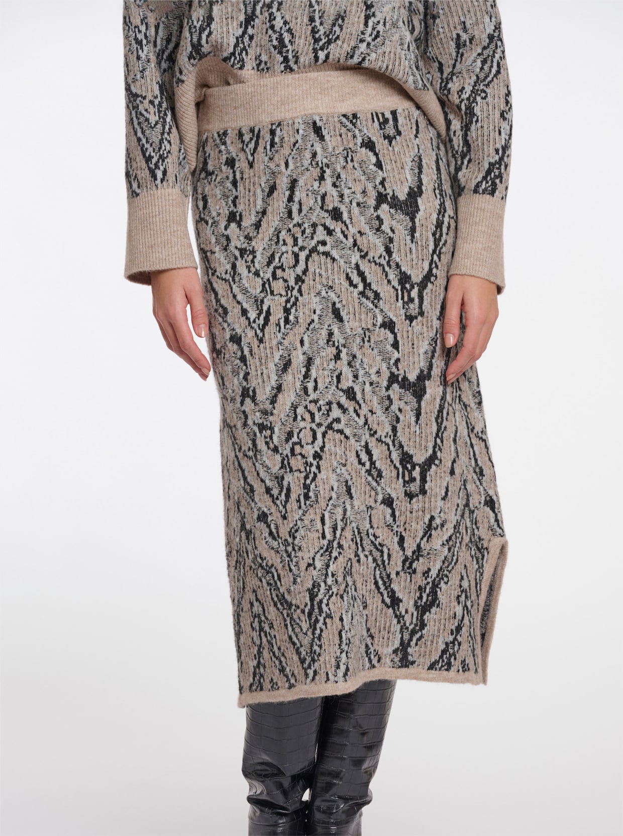 Tricot rok - zwart/zand gedessineerd