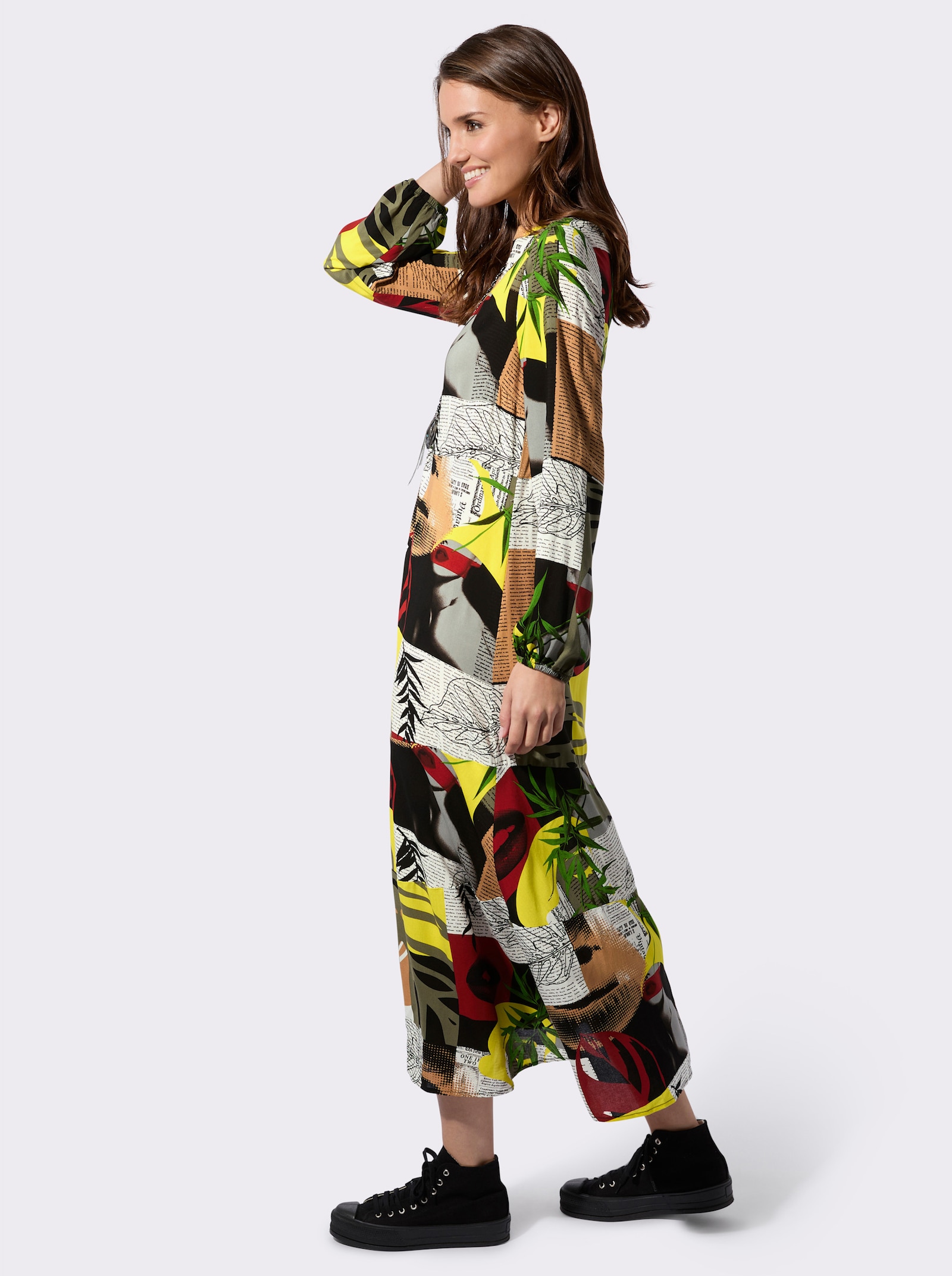 Druckkleid in leichter A.Linie - schwarz-camel-bedruckt