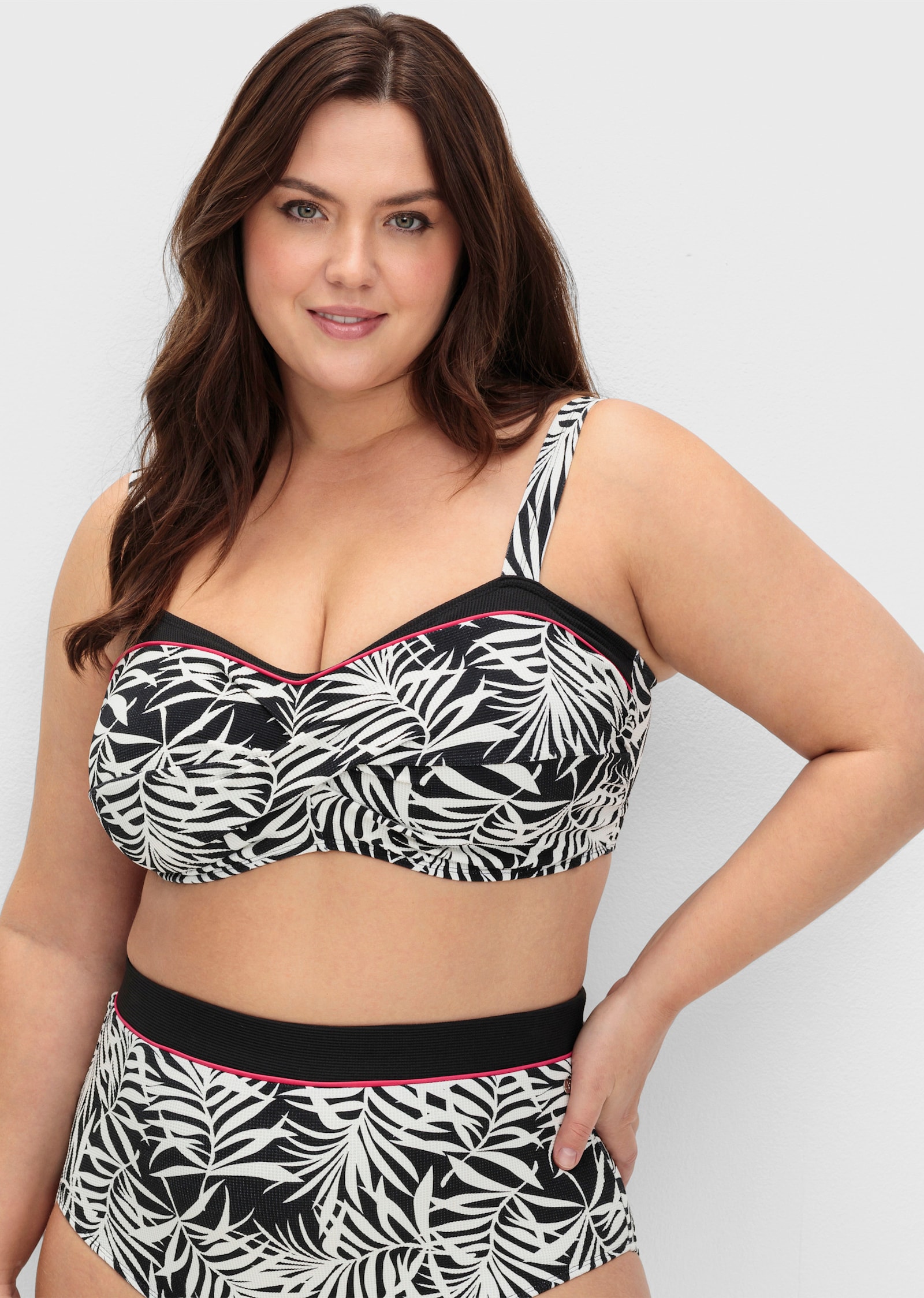 sheego Bikini-Oberteil mit Blätterprint - schwarz bedruckt