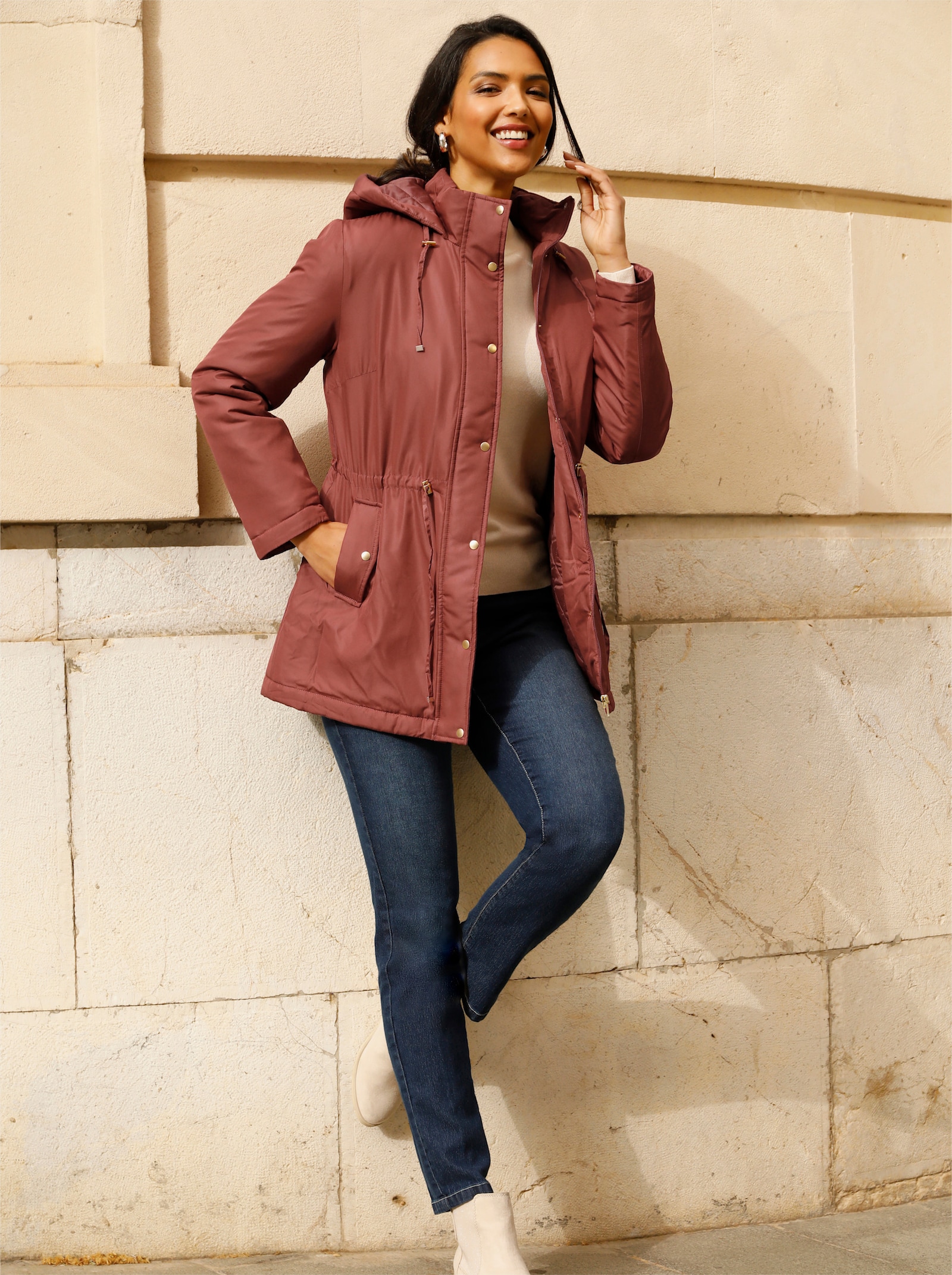 Gewatteerde jas met capuchon - roodbruin