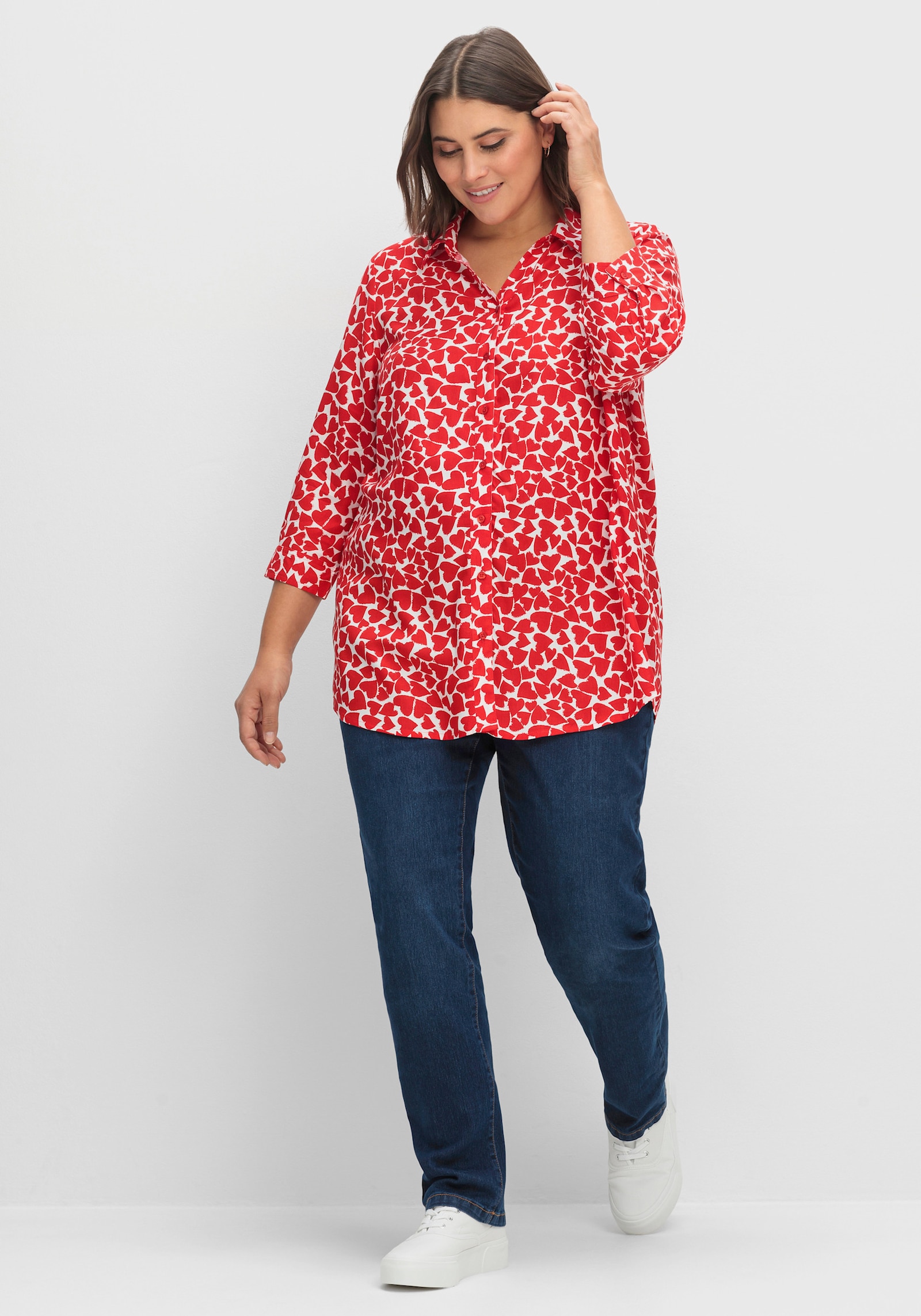 Longbluse im Herz-Dessin, reine Viskose - weiß-rot-gemustert