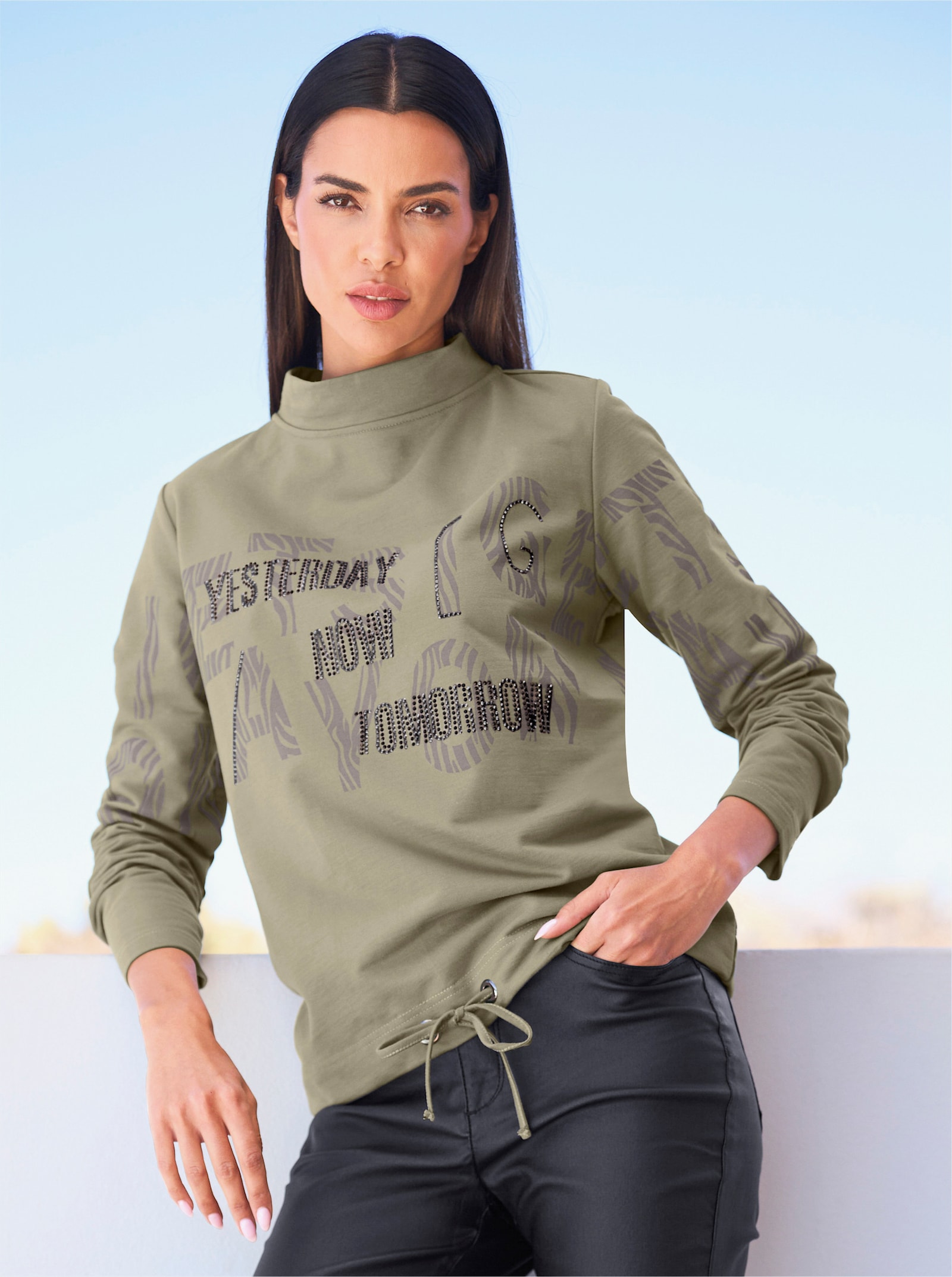 heine Shirt met opstaande kraag en tekst- en dierenprint - kaki