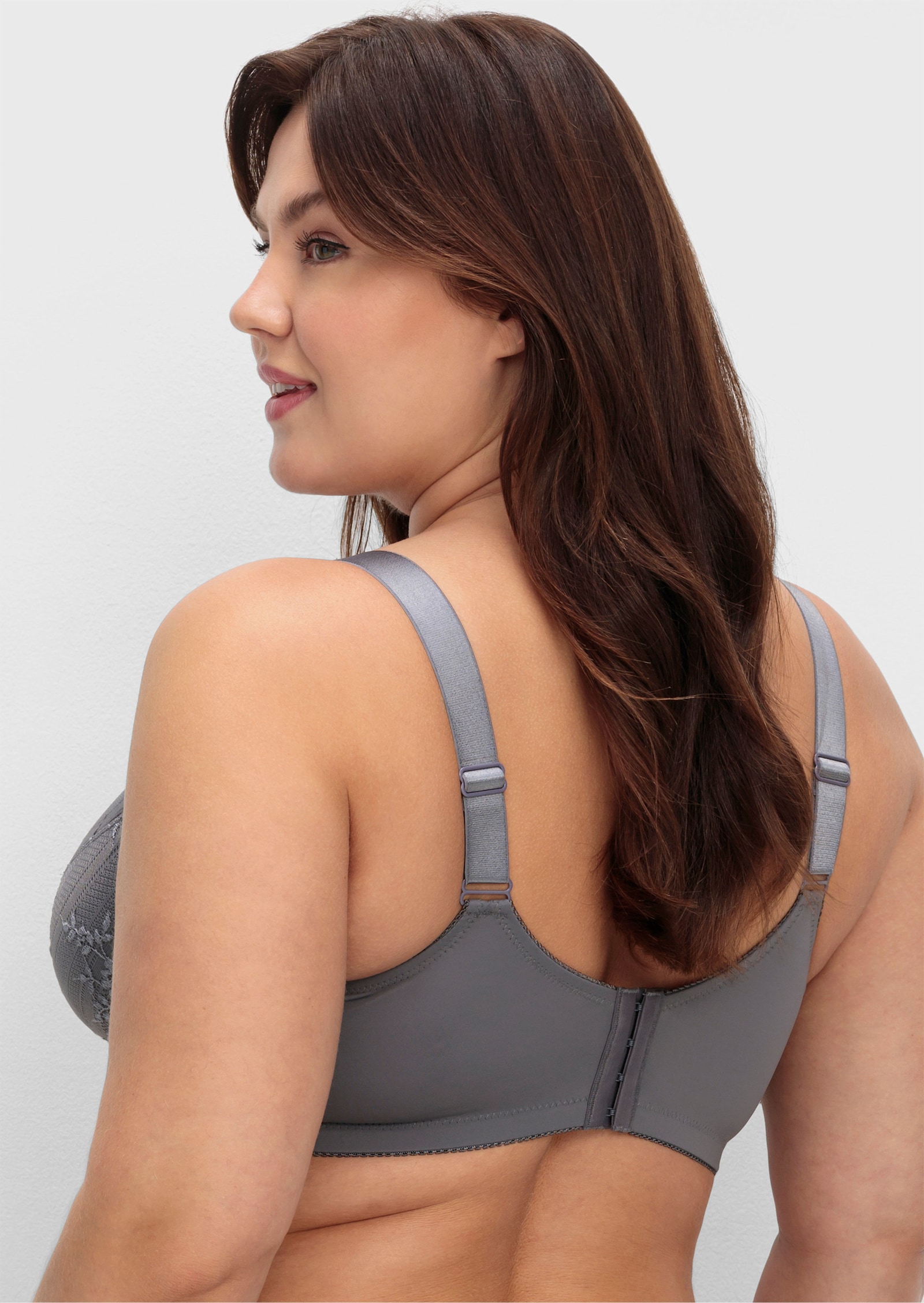 sheego Soutien-gorge à armatures avec dentelle florale - graphite