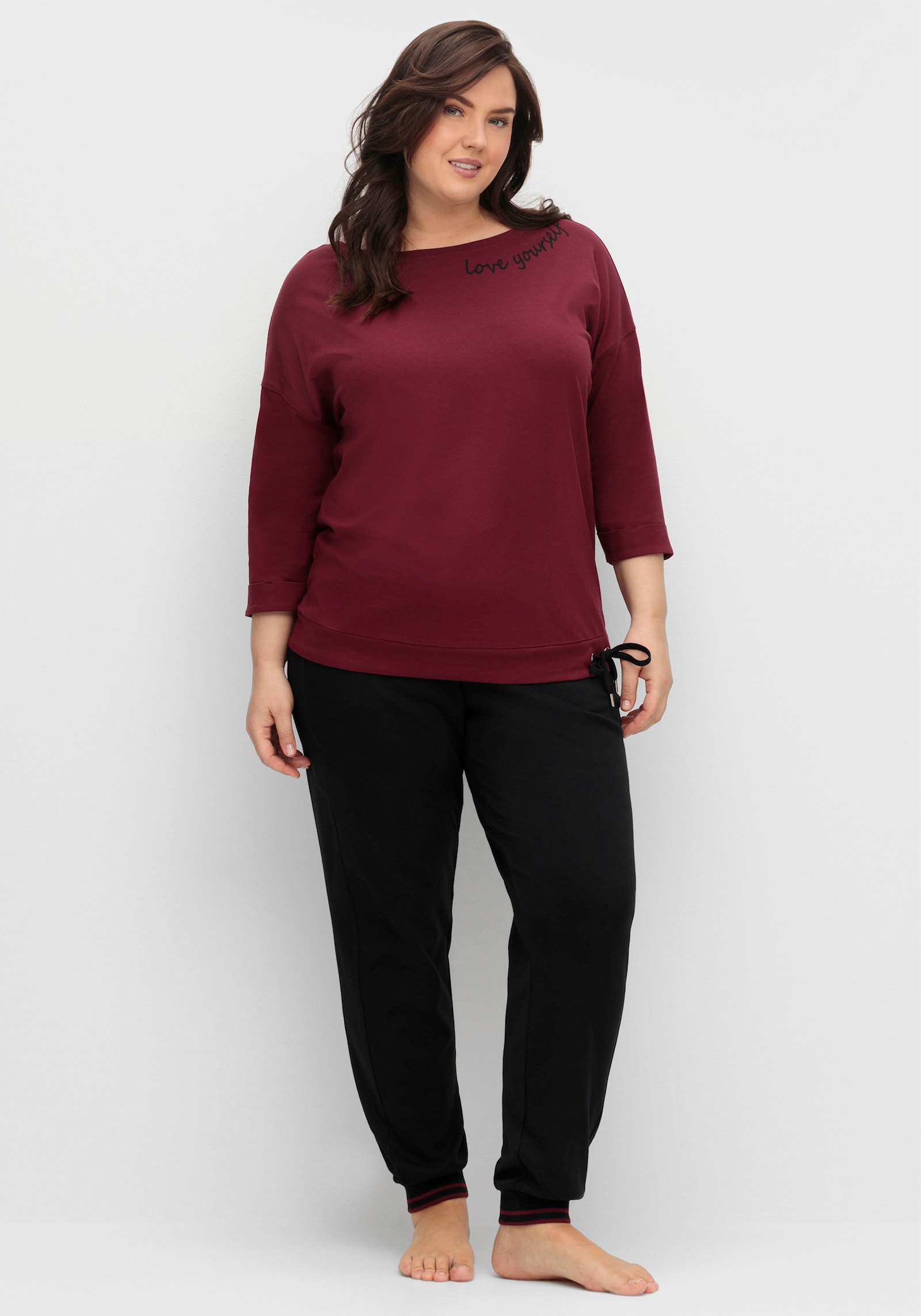 sheego Oversize-Shirt mit Wordingprint - weinrot