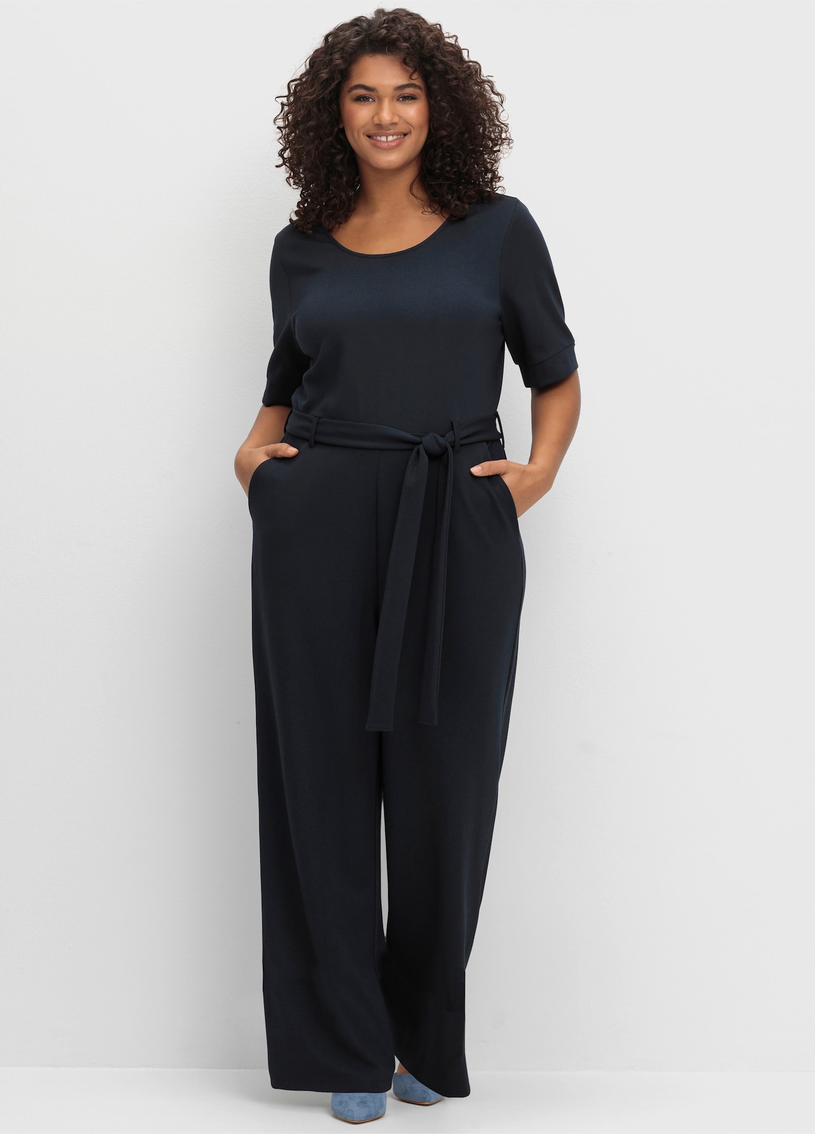 sheego by Joe Browns Jumpsuit mit weitem Bein und Bindegürtel - tiefblau