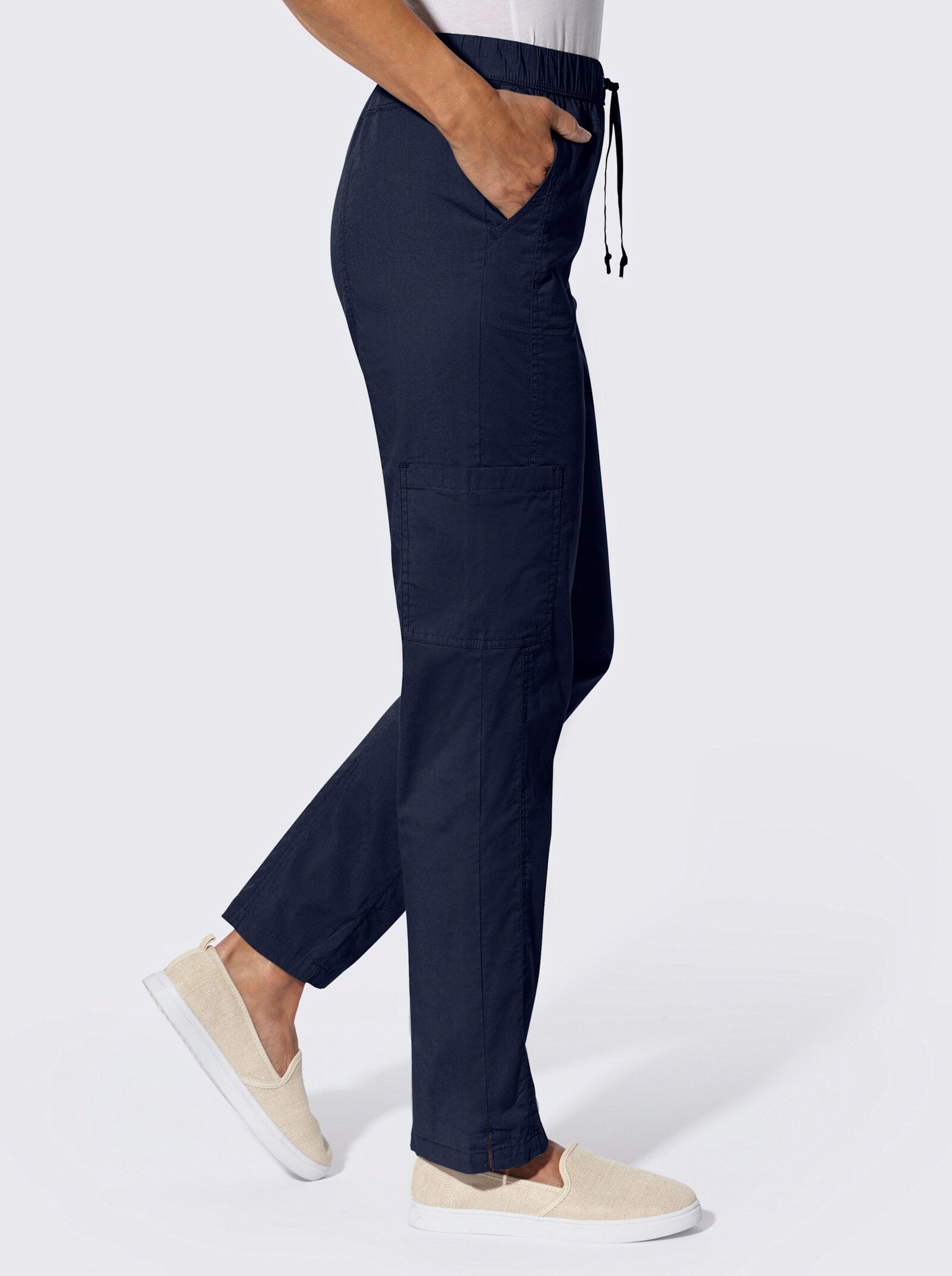 Schlupfhose mit aufgesetzter Tasche am Bein - marine
