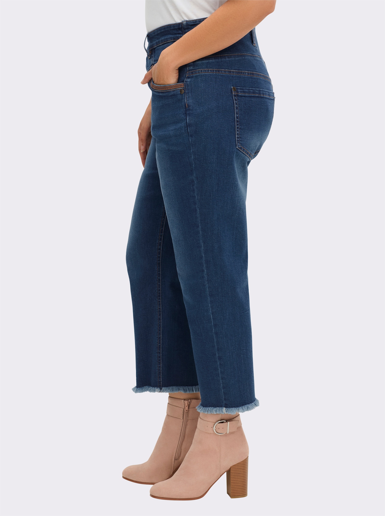 sheego 7/8-jeans met high waist-band en zoom met franjes - blue-stonewashed