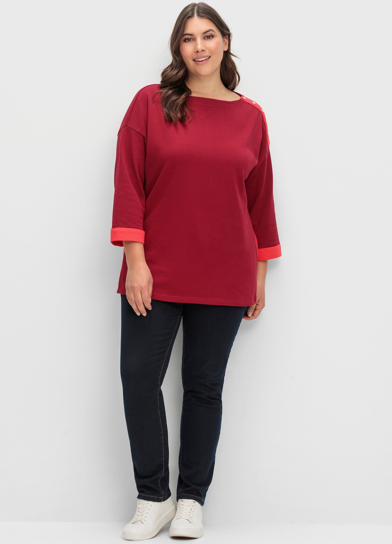 sheego Sweatshirt mit kontrastfarbenen Details - dunkelrot