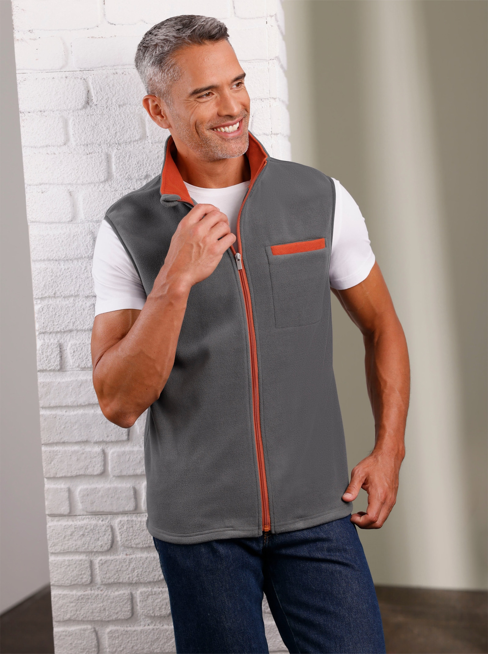 Fleeceweste mit Kontrast-Details - anthrazit