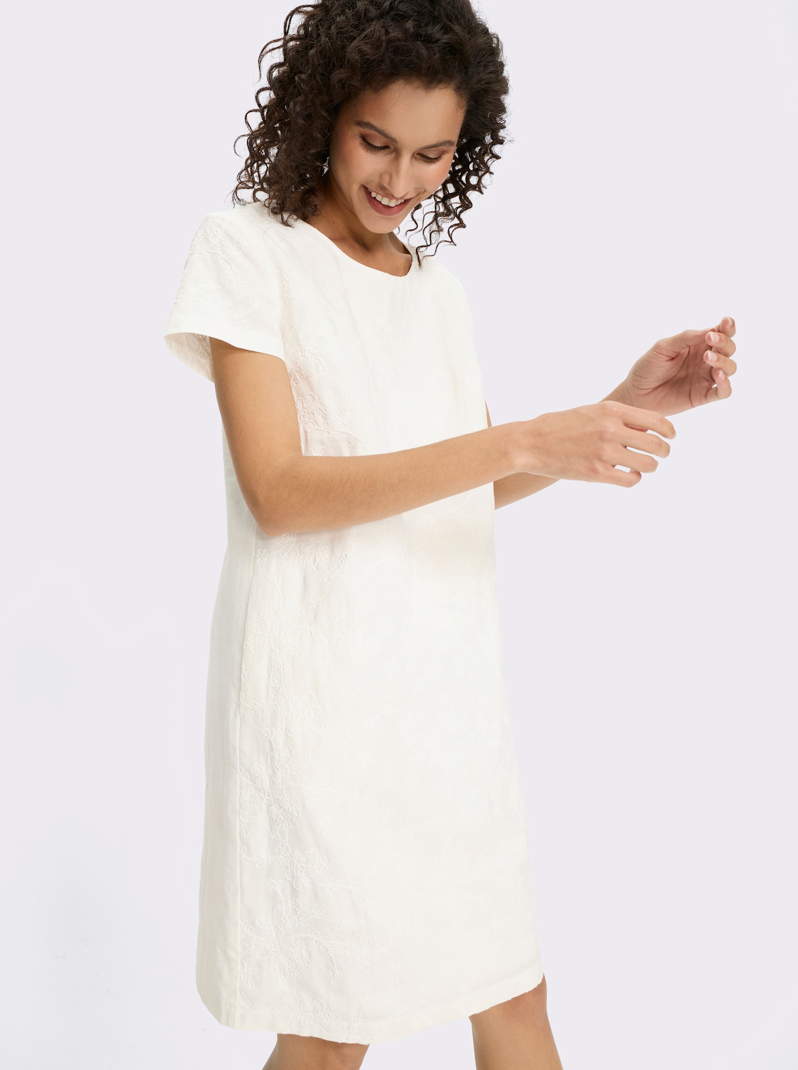 heine Sommerkleid mit Blumen-Stickerei - ecru