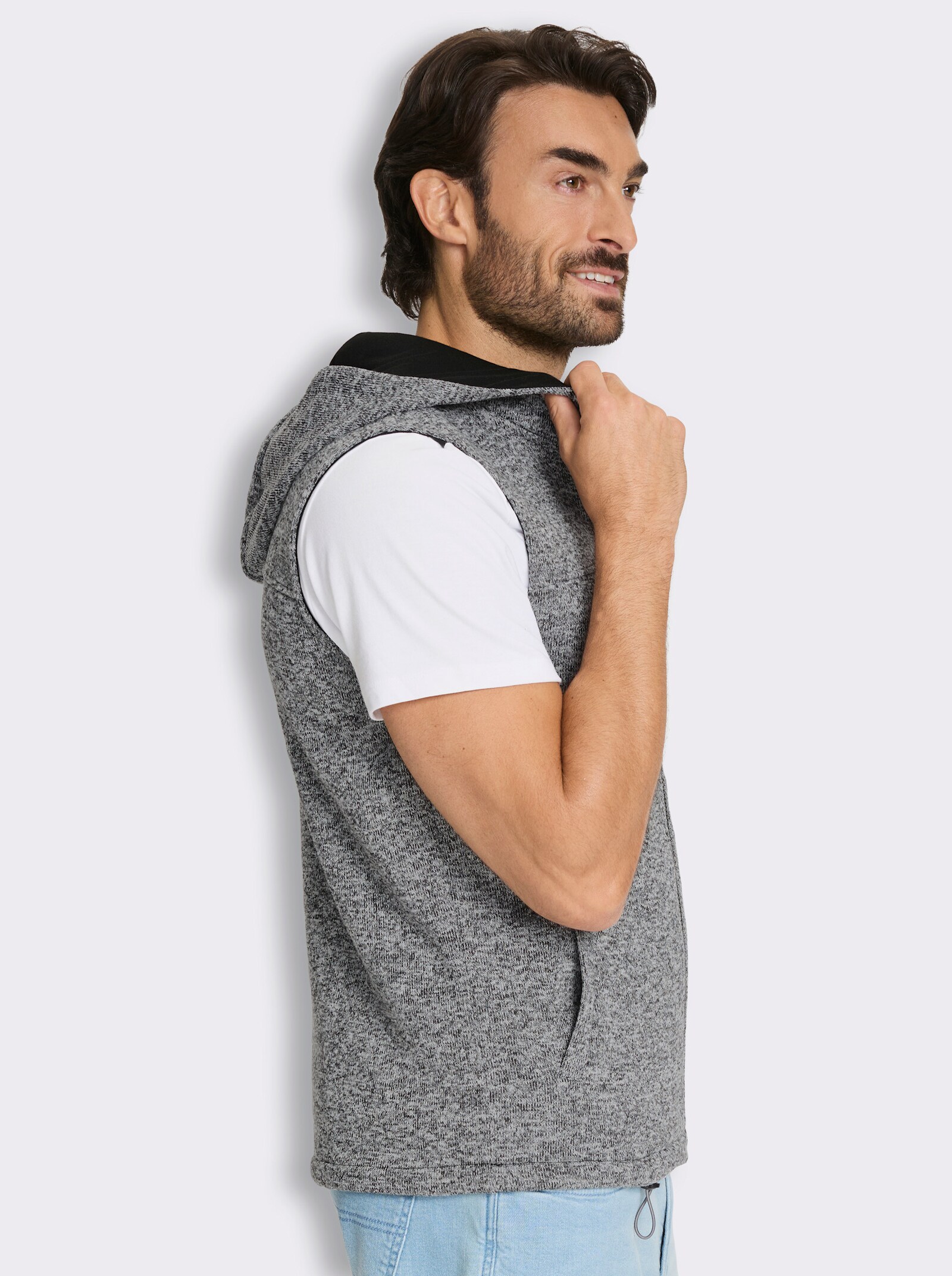 Strickfleecejacke ohne Ärmel - schwarz-meliert