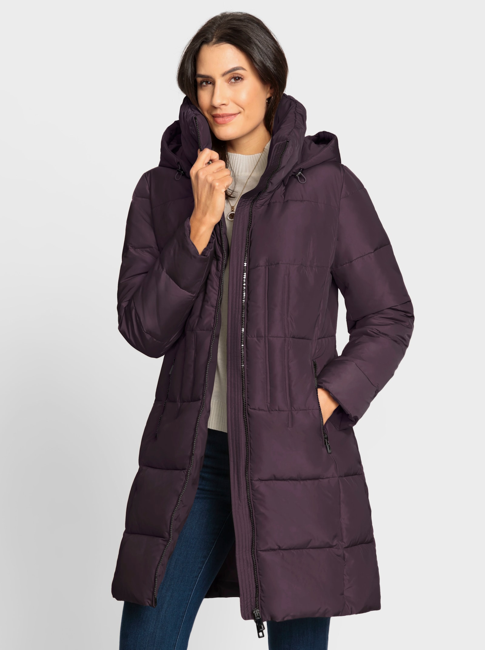Steppmantel mit Raffung am Stehkragen - aubergine