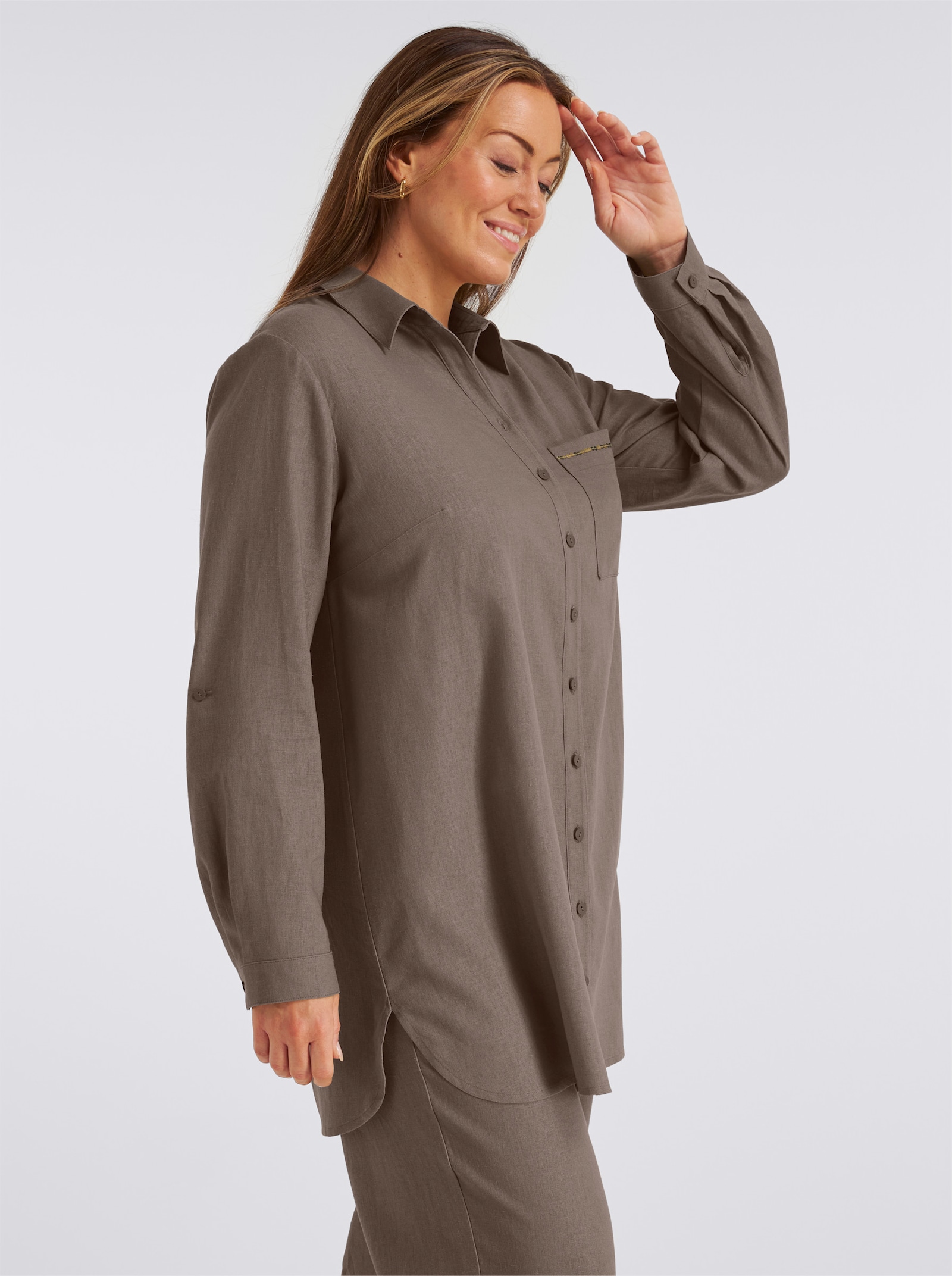 sheego Leinenbluse mit Pailletten an der Brusttasche - dunkeltaupe