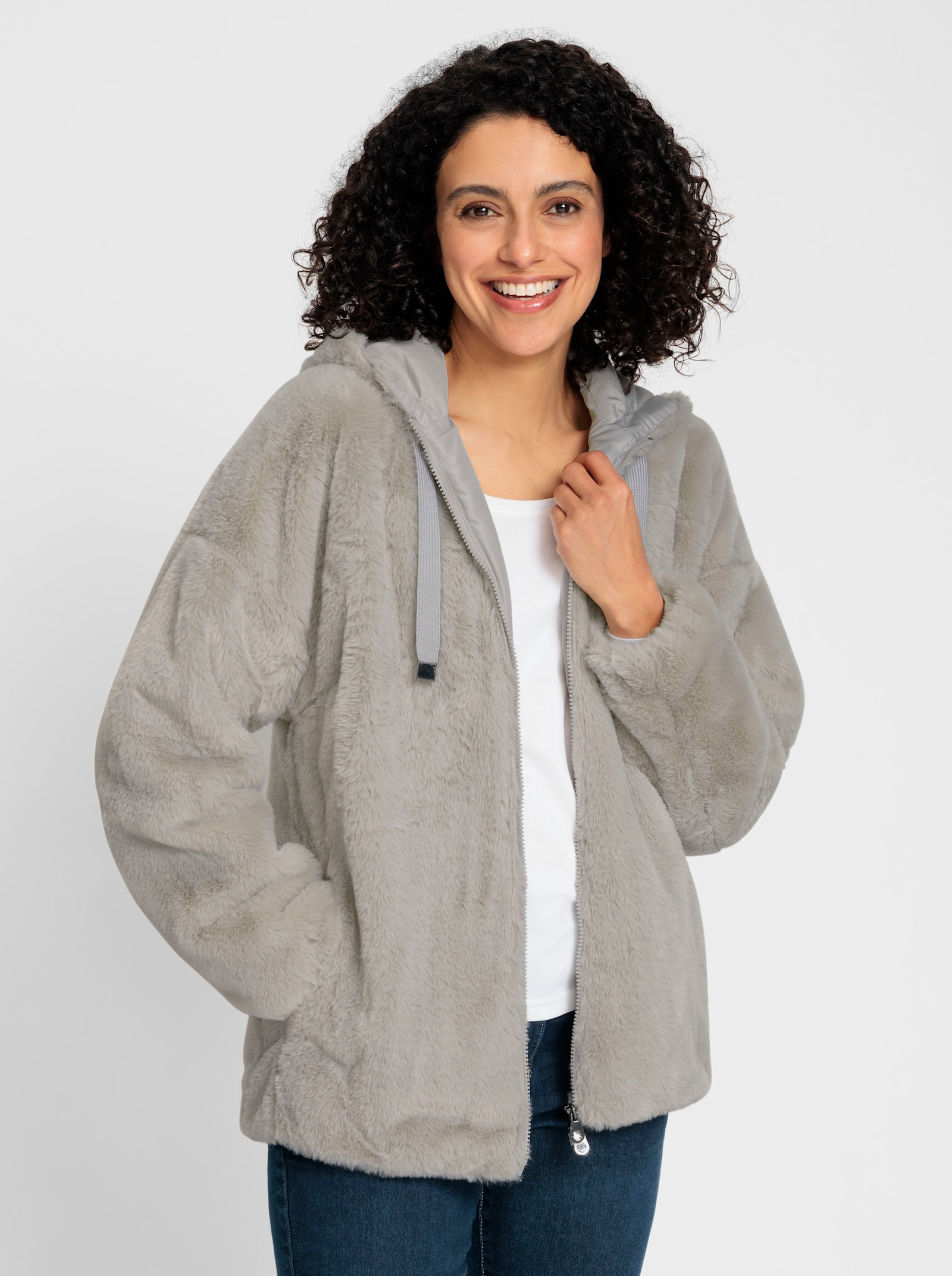 Fellimitatjacke mit Gummizug an Ärmeln und Saum - hellgrau