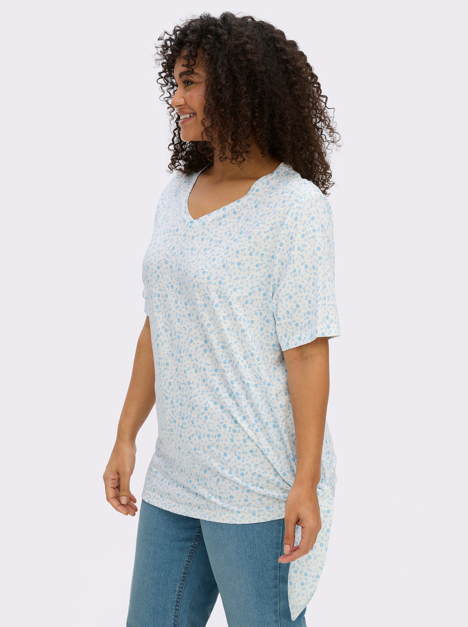 sheego V-Shirt mit Knotendetail am Saum - ecru-aqua-bedruckt