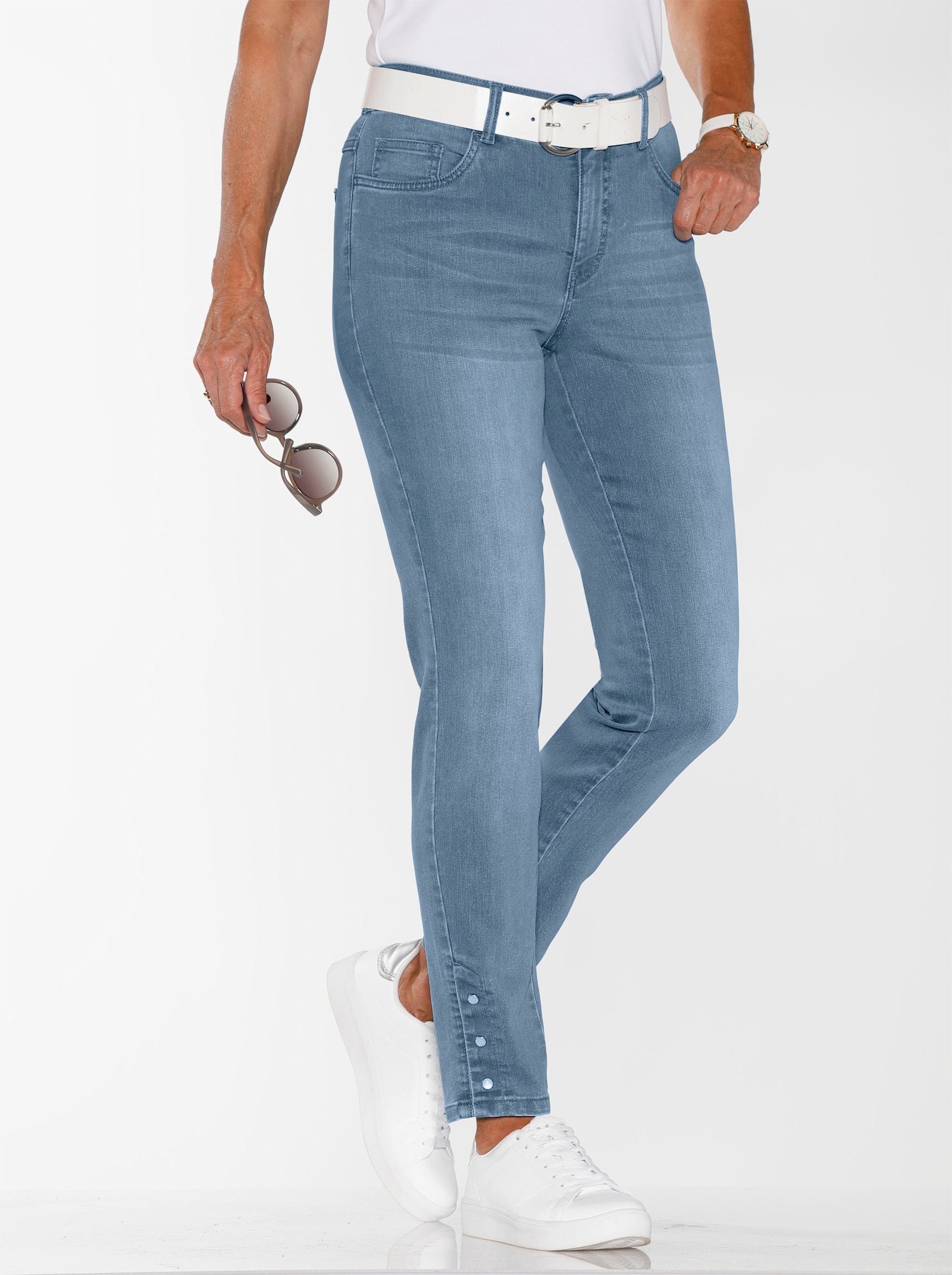 Jeans in verkürzter Form, Dehnbund - blue-bleached