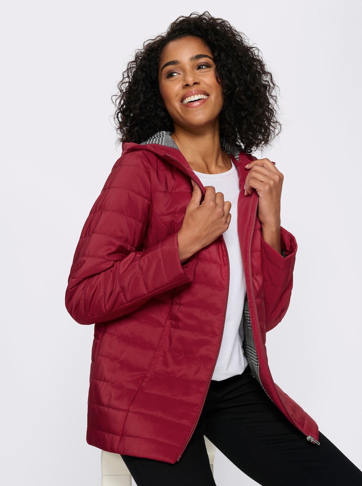 Gewatteerde jas met bedrukte voering - kers