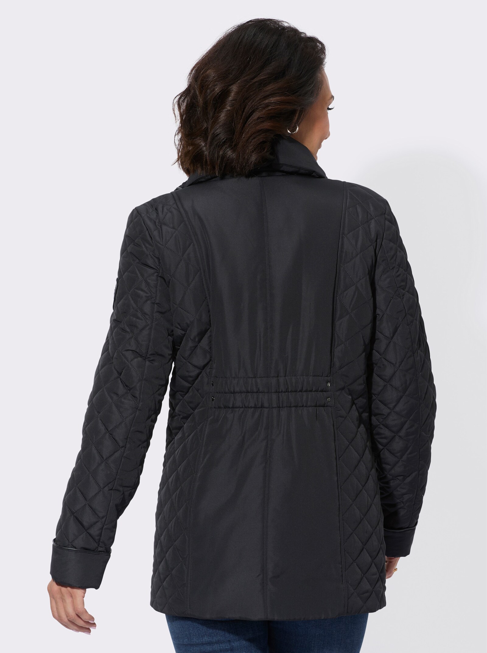 Steppjacke mit aufgesetzten Pattentaschen - schwarz