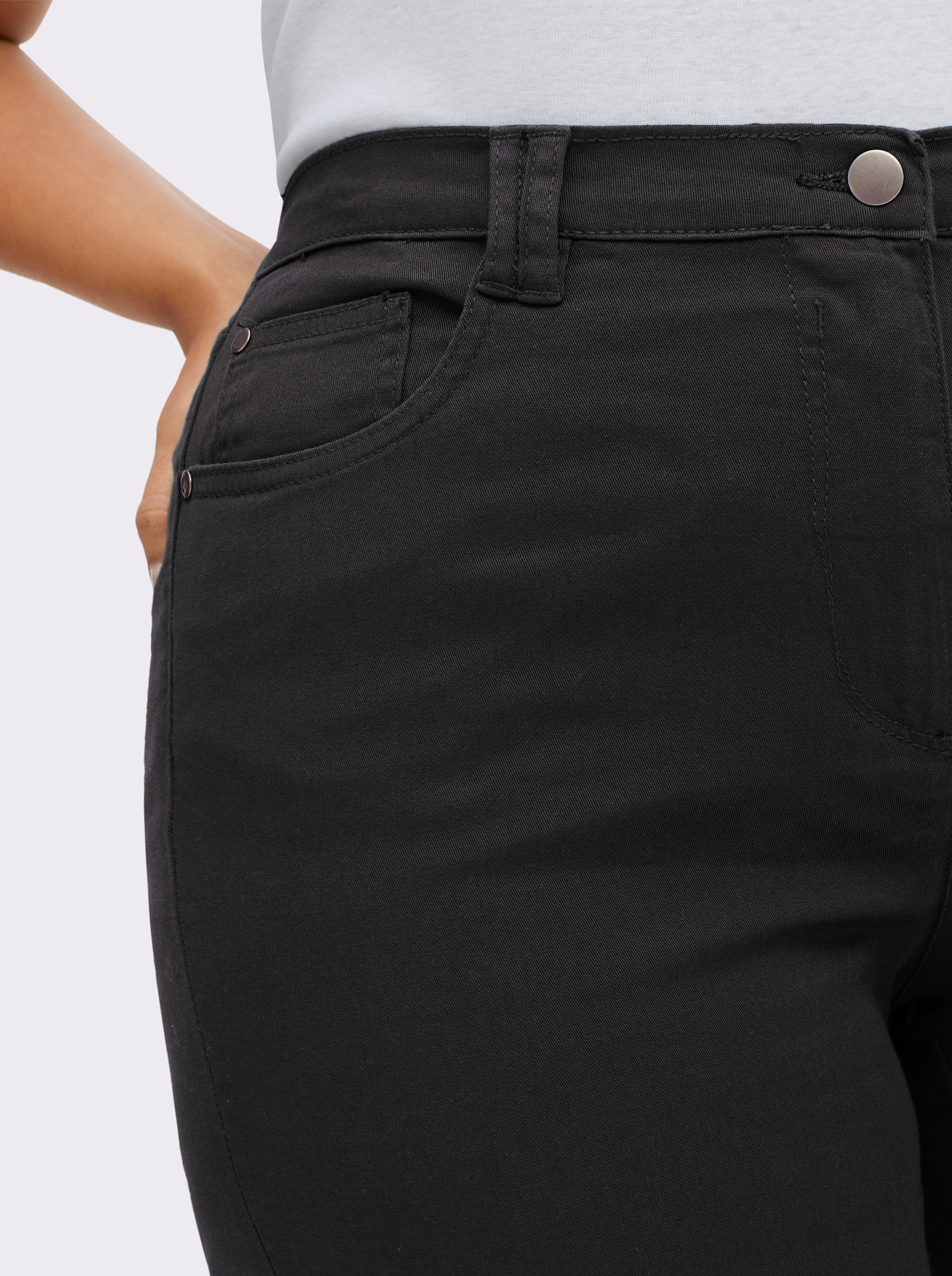 Stretch-Hose mit Nieten an den Taschen - schwarz