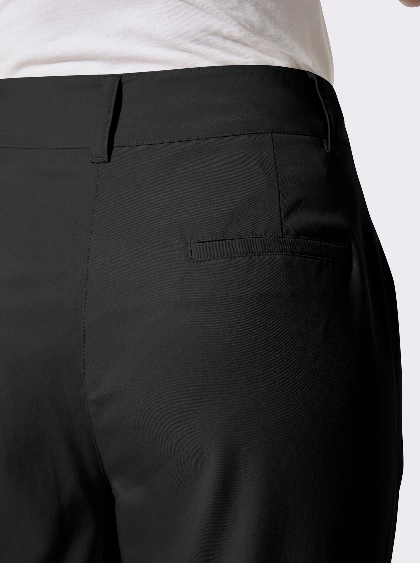 Hose in schimmernder Qualität - schwarz