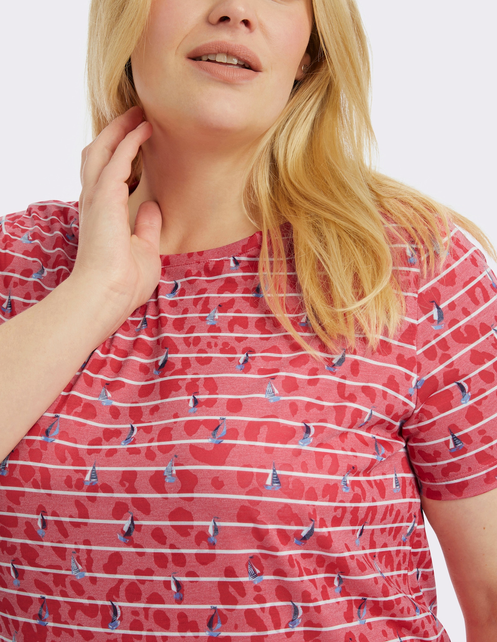 Rundhalsshirt in Ausbrenner-Qualität - erdbeere-bedruckt