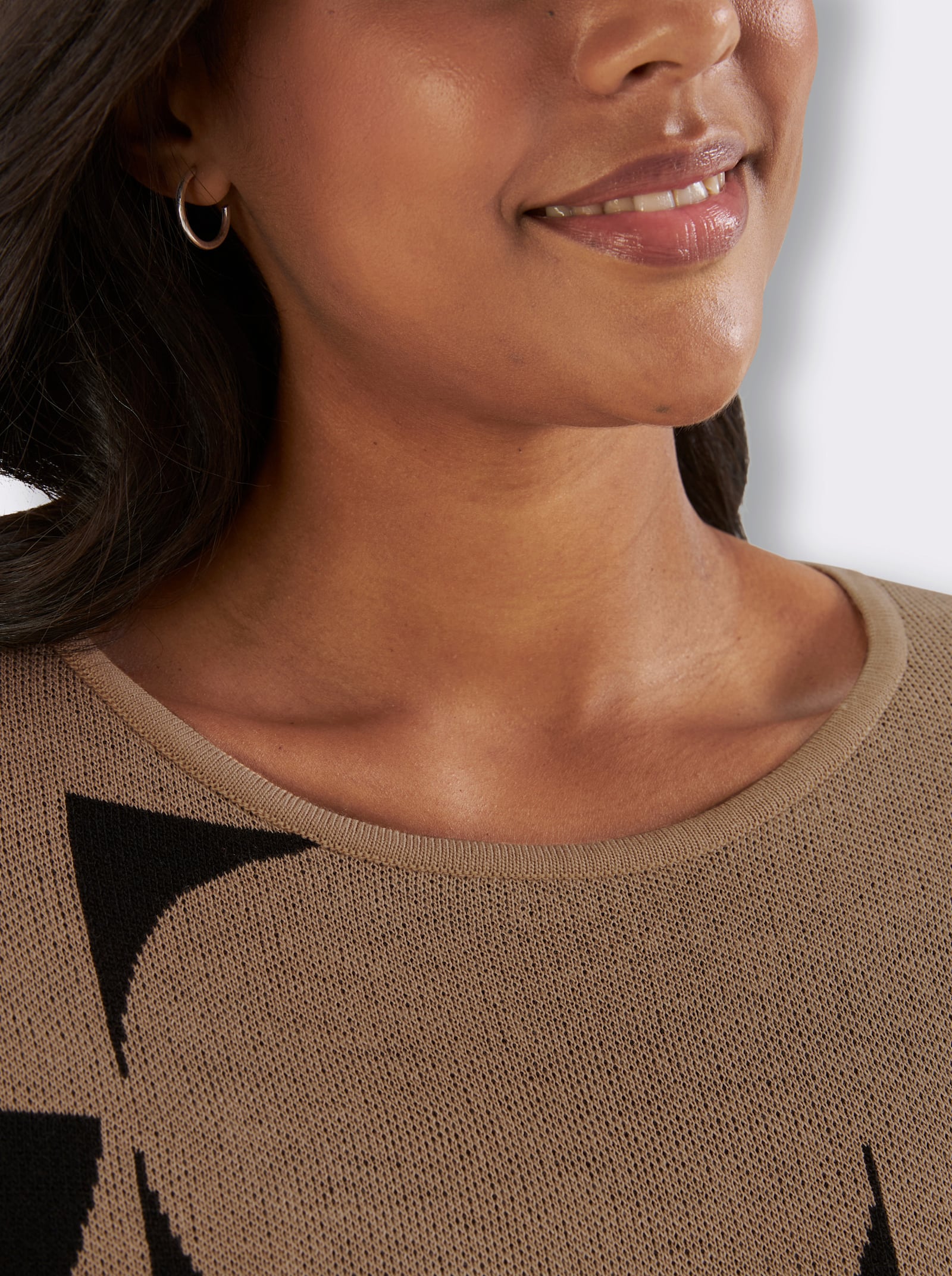 Jacquardpullover mit grafischem Muster - camel-schwarz-gemustert