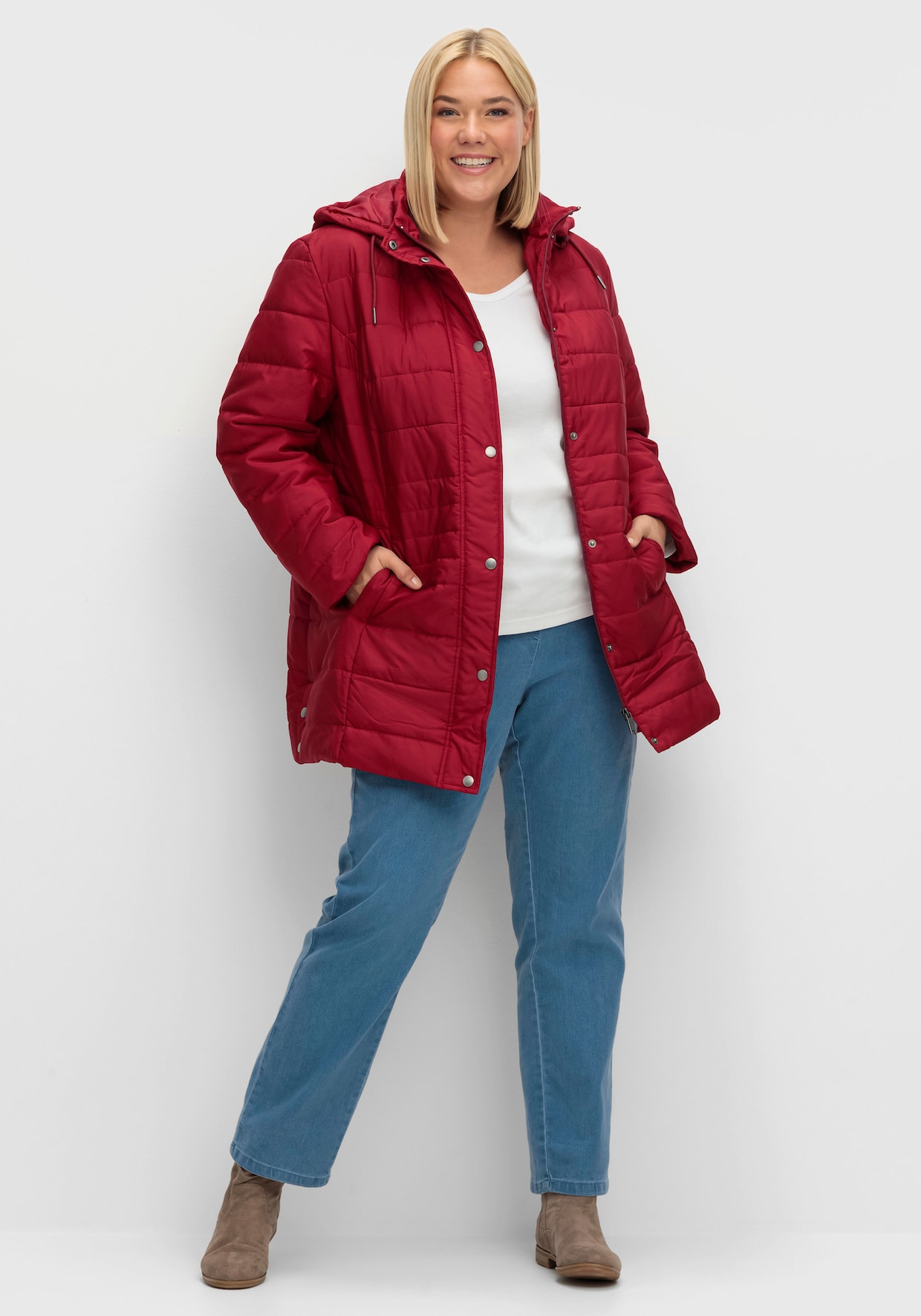 Steppjacke mit seitlichen Druckknöpfen - dunkelrot