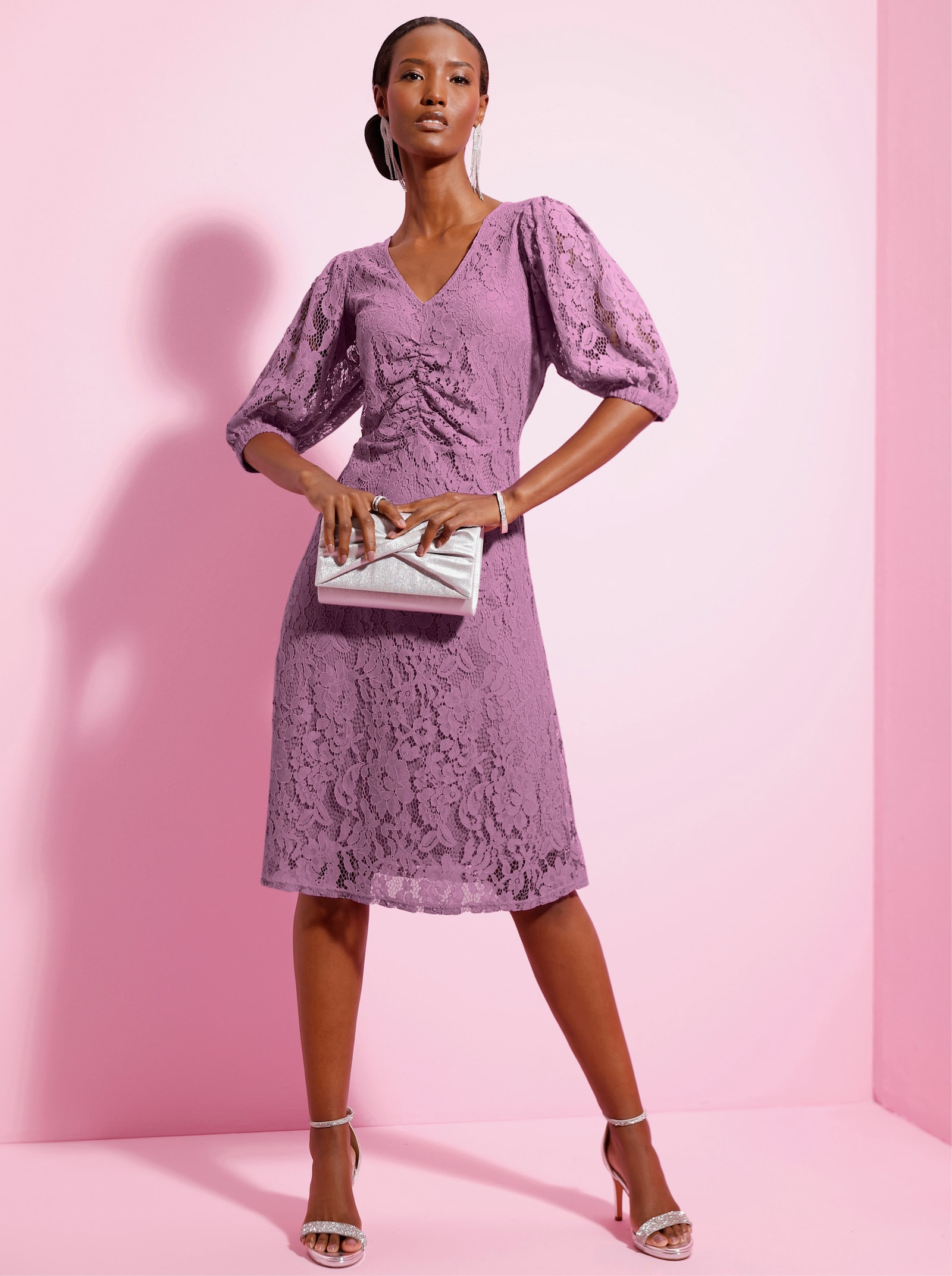 Spitzenkleid mit Reißverschluss im Rücken - orchidee