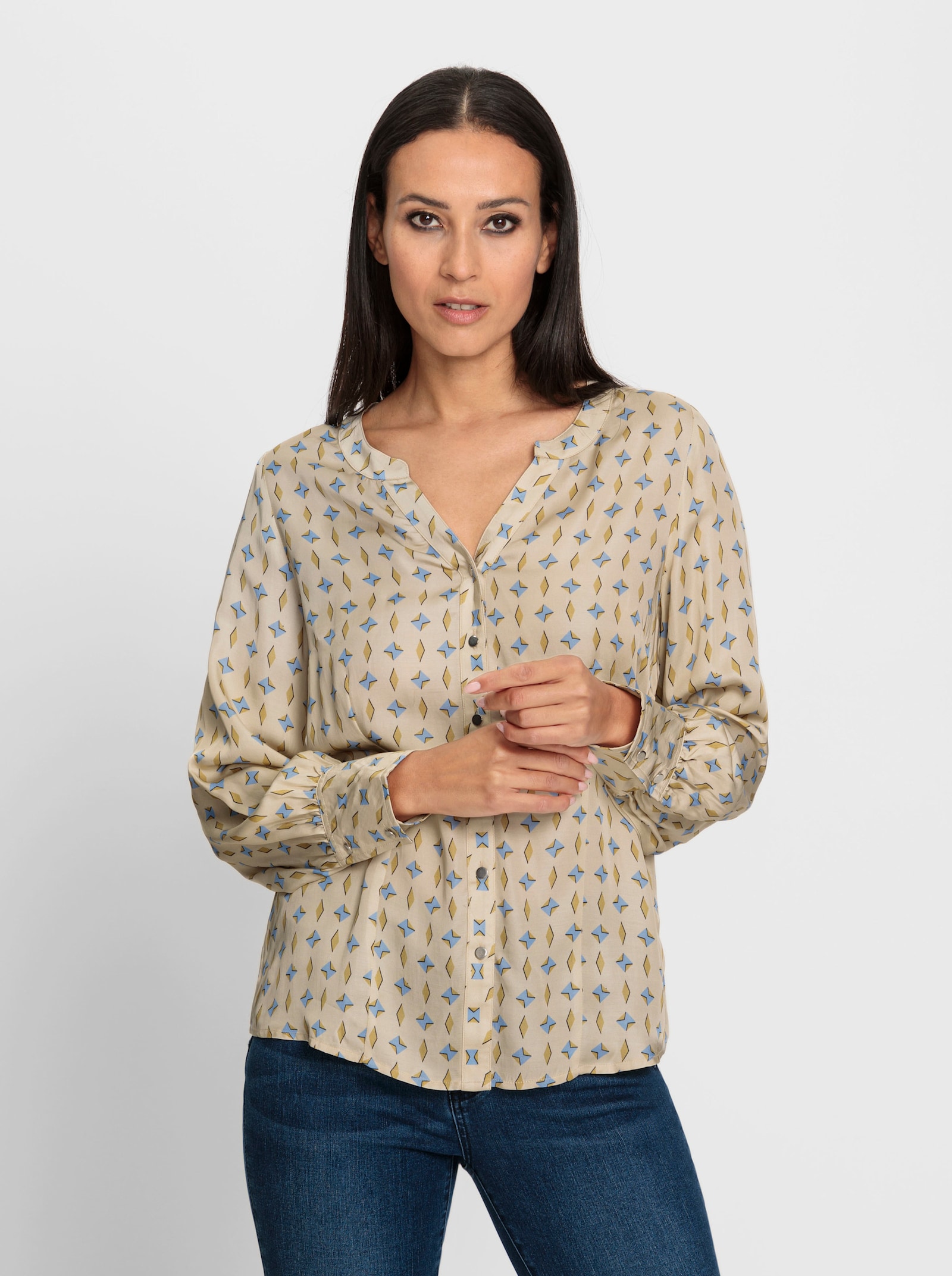 heine Blouse met lange mouwen van viscose, met grafische print - zand/bleu bedrukt