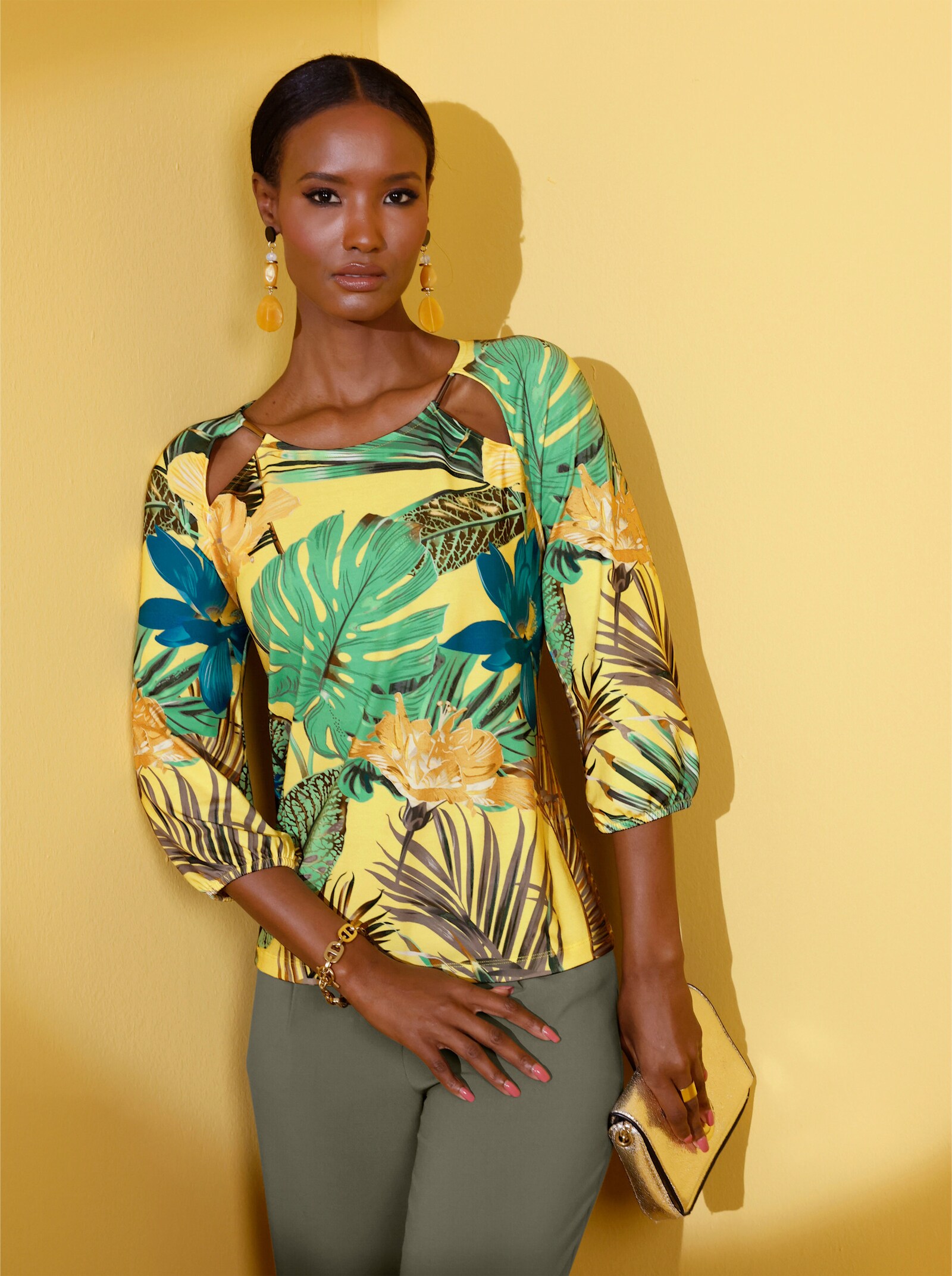  Print-Shirt mit Cut-out-Details - gelb-khaki-bedruckt