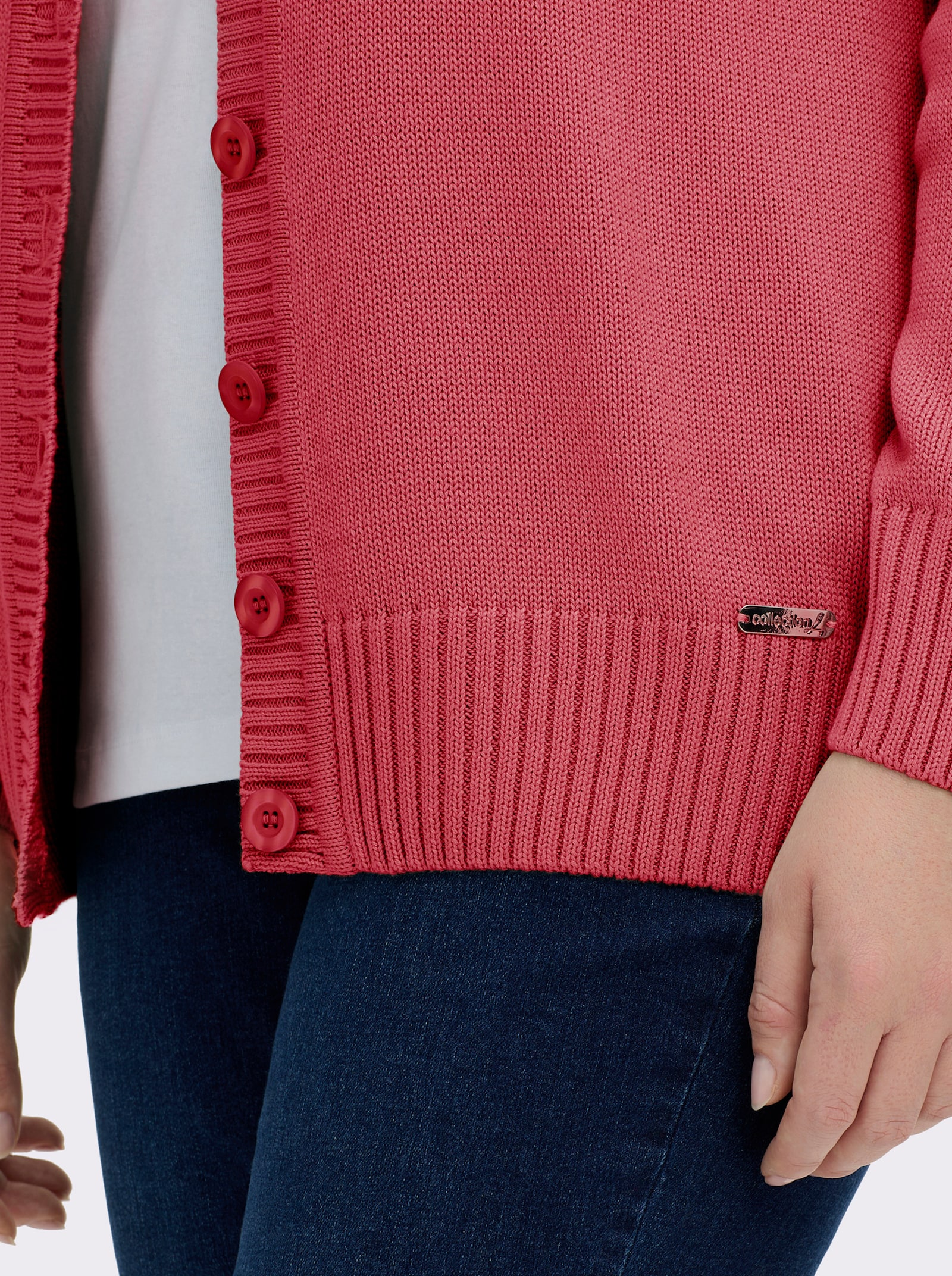 Strickjacke mit farblich abgestimmten Knöpfen - korallenrot