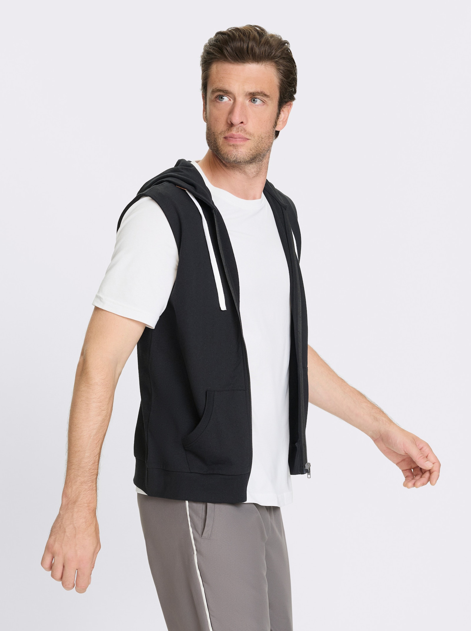 Catamaran Sports Sweatweste mit weitenregulierbarer Kapuze - schwarz