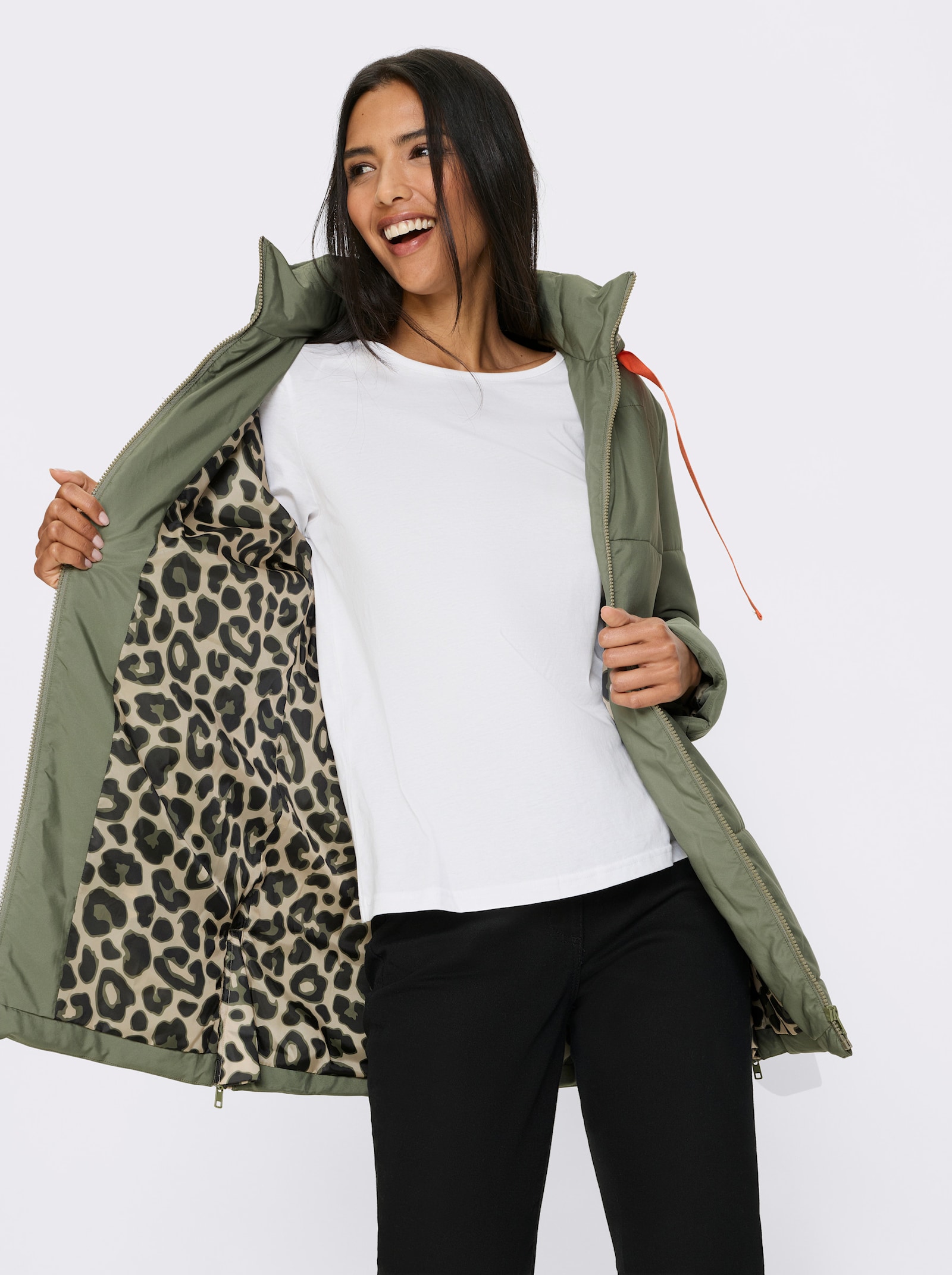 Steppjacke mit Futter im Leo-Dessin - khaki