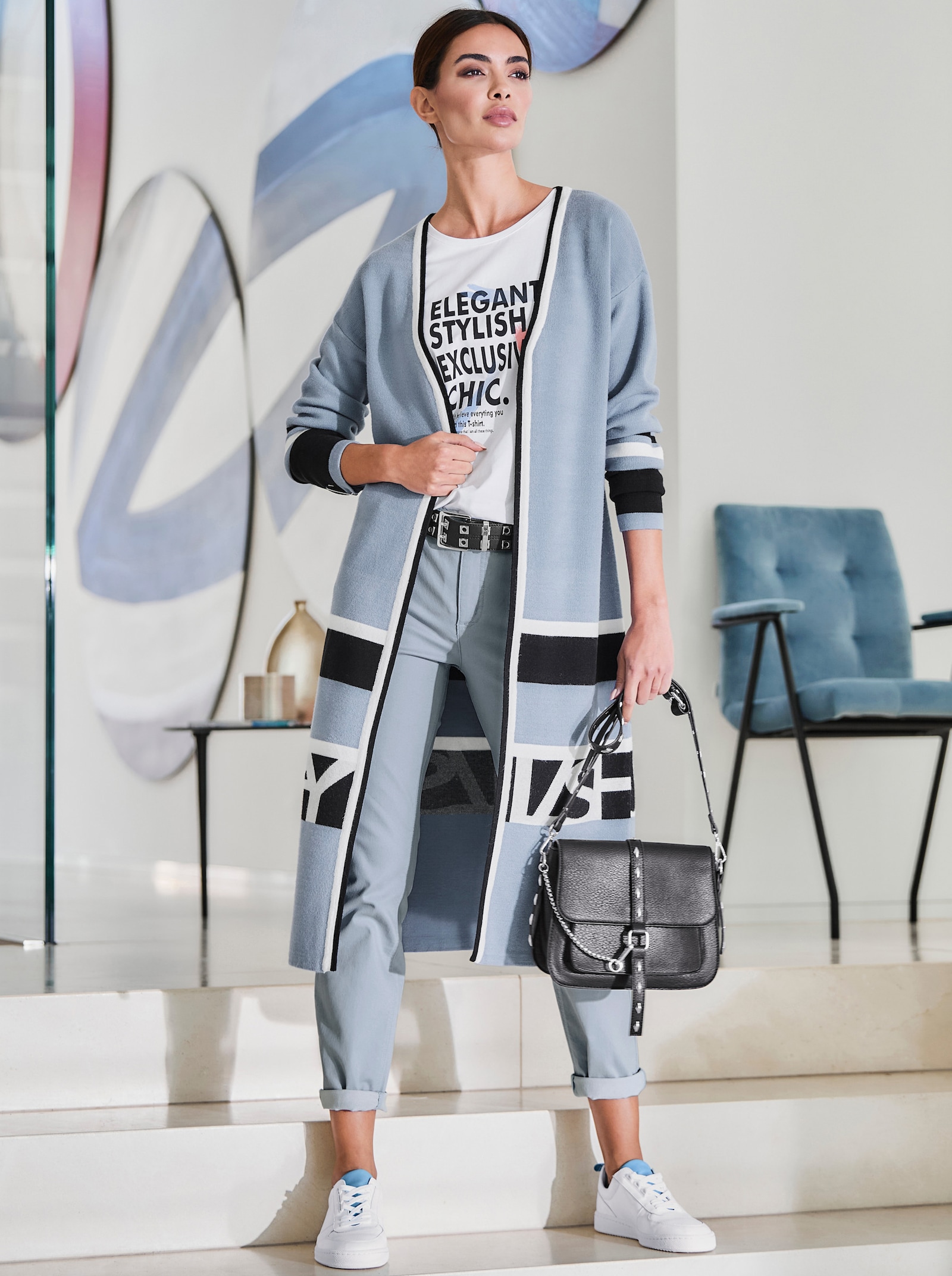 heine Strickmantel mit Streifen und Schriftzug - bleu-schwarz-gemustert