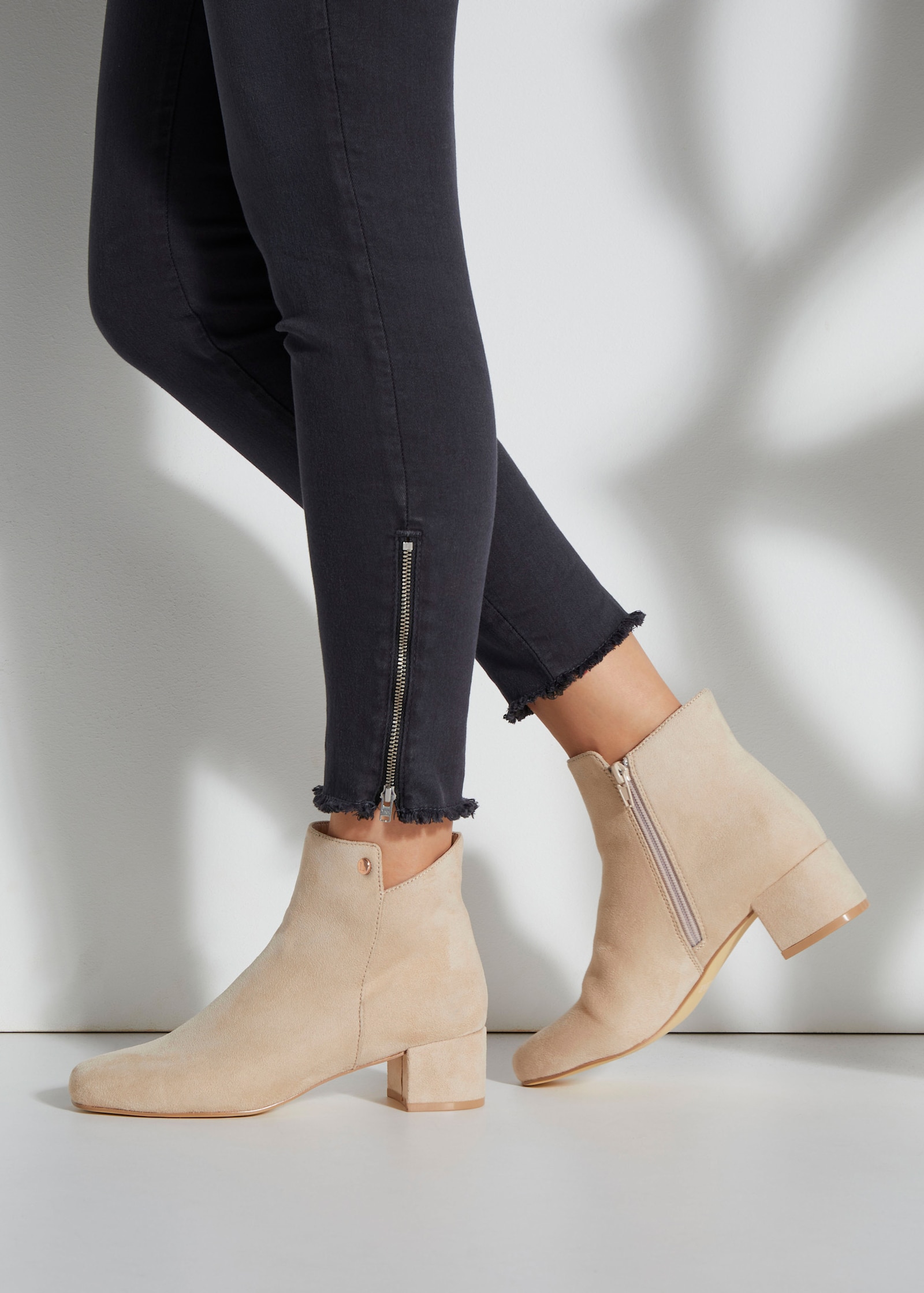 LASCANA Stiefelette - beige