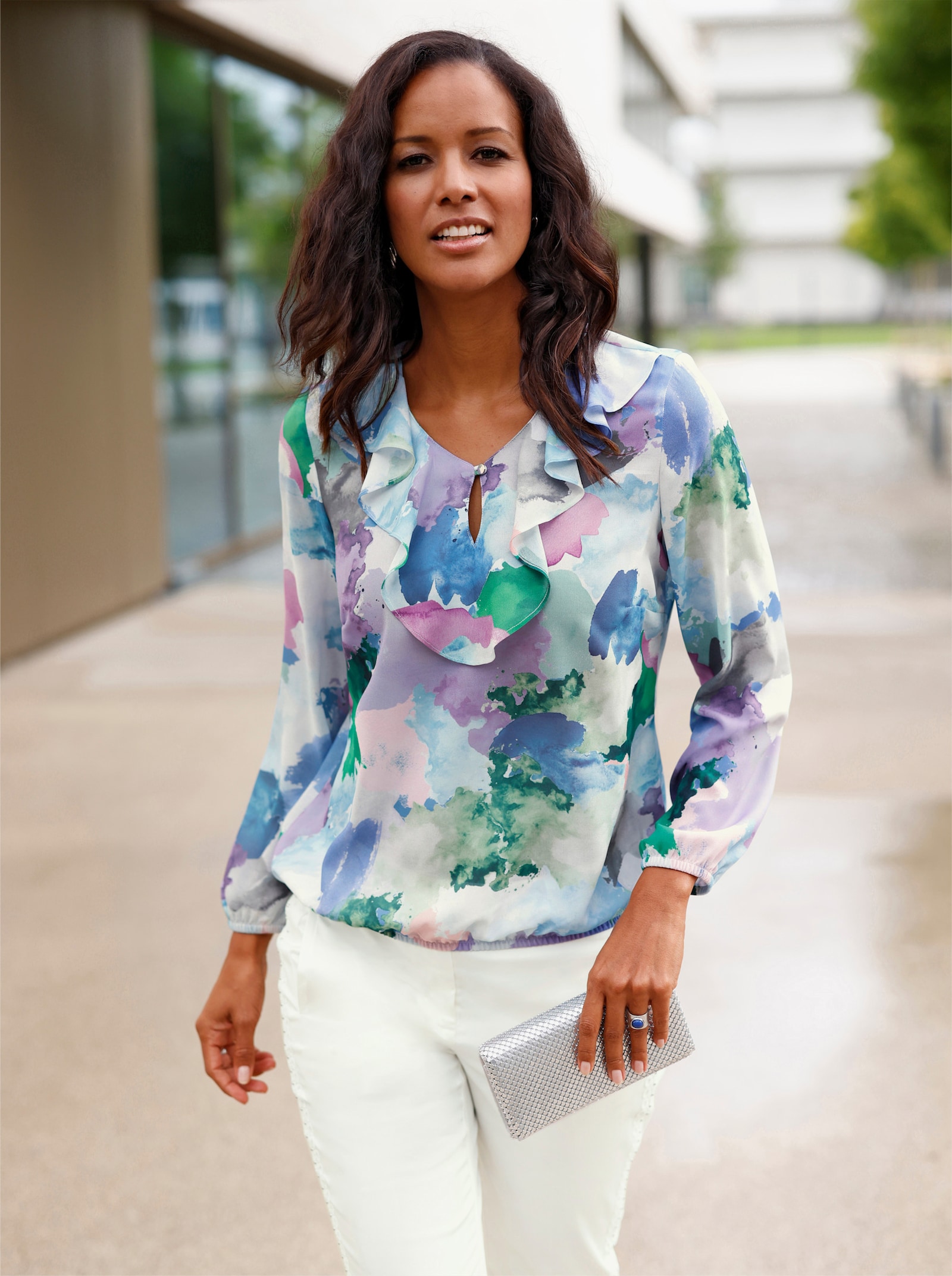 Schlupfbluse mit Volants - eisblau-rosé-bedruckt