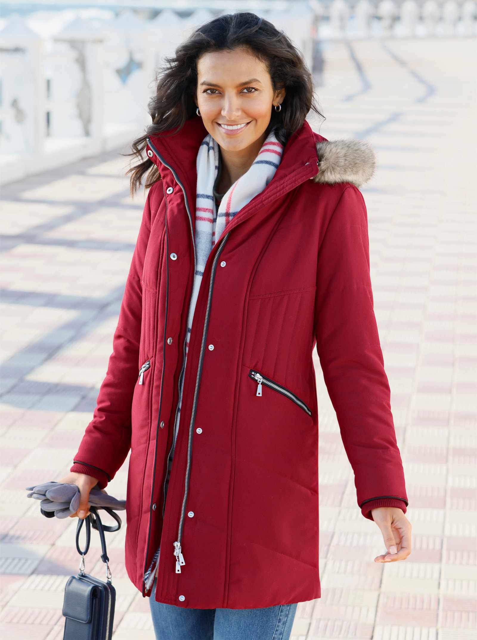 Steppjacke mit abnehmbarer Kapuze - dunkelrot