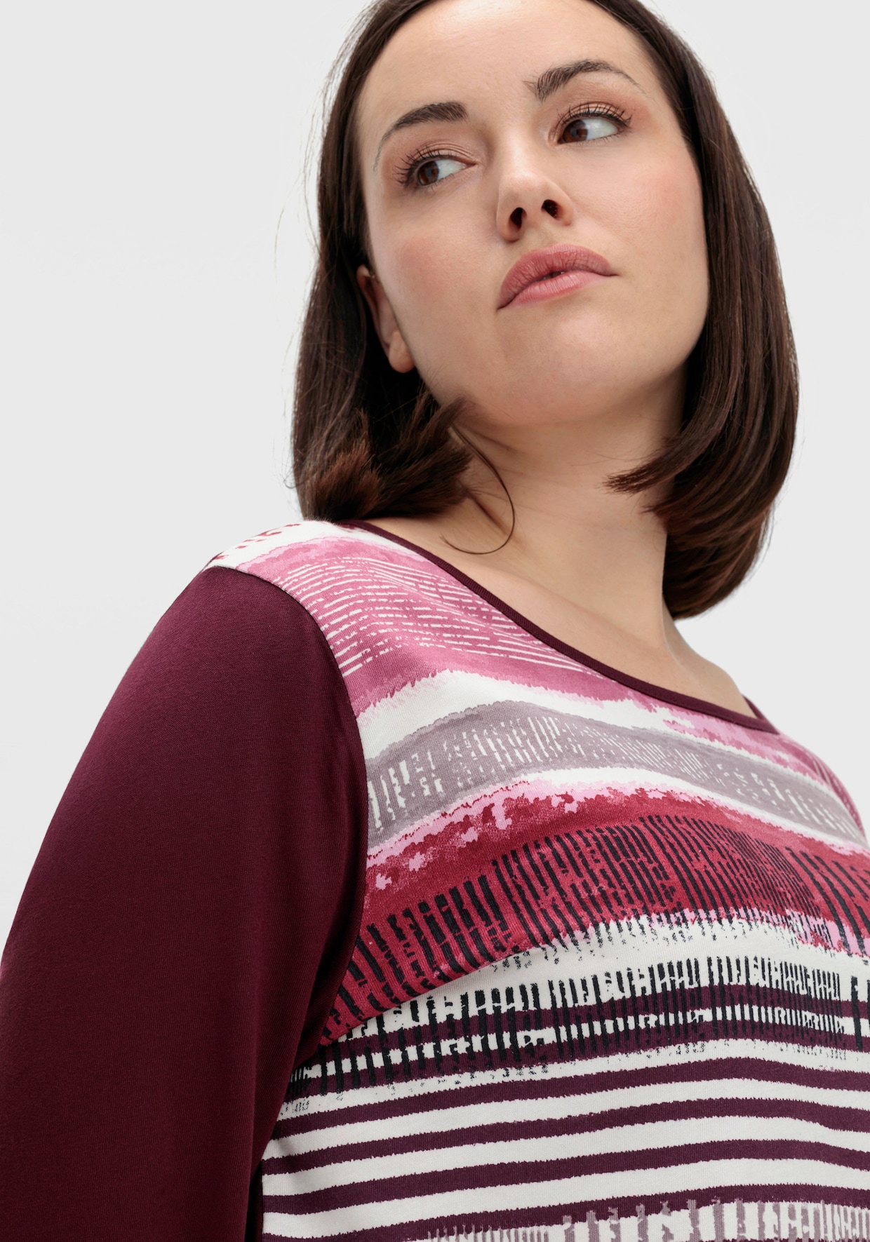 Langarmshirt mit grafischem Muster vorne - bordeaux-gestreift