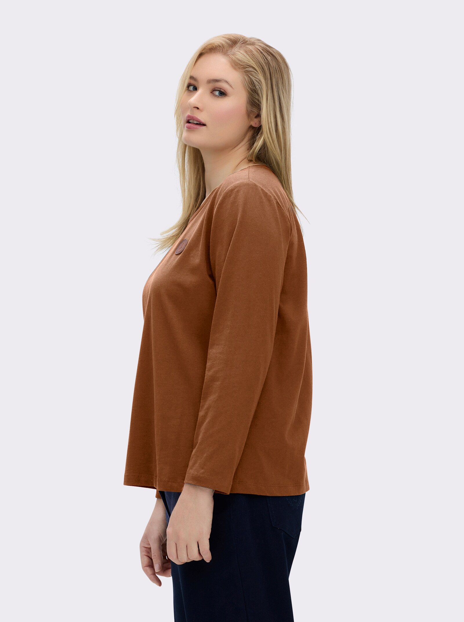 Langarmshirt mit Leder-Imitat-Patch - cognac