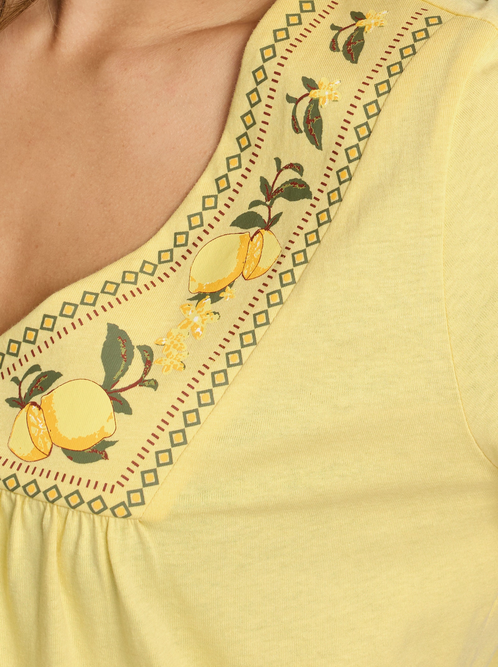 Kurzarmshirt mit Zitronen-Print am Ausschnitt - zitrone-khaki