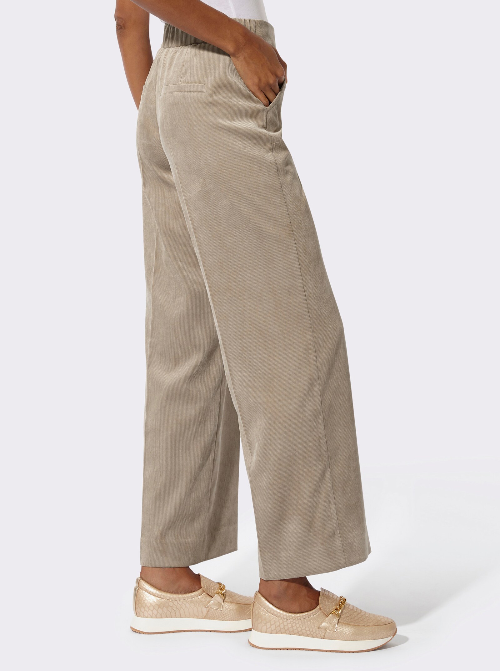 Cordhose mit Dehnbund hinten - sesam