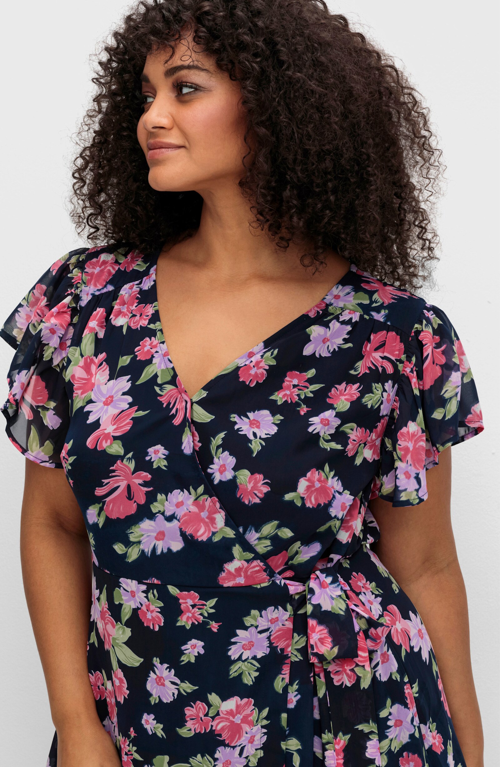 sheego by Joe Browns Chiffonkleid mit Blumendruck - blau gemustert