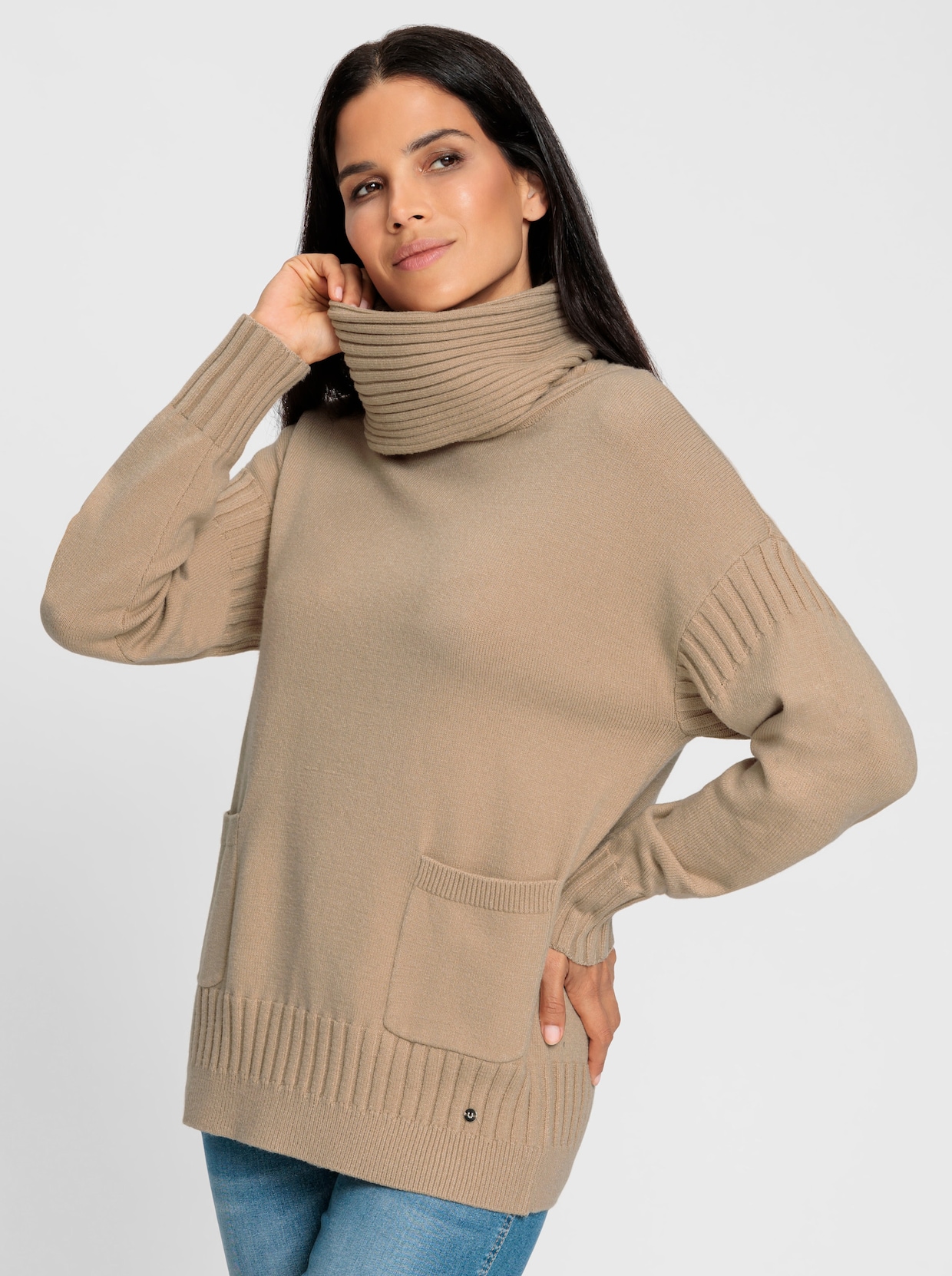 heine Rollkragenpullover mit aufgesetzten Taschen - beige