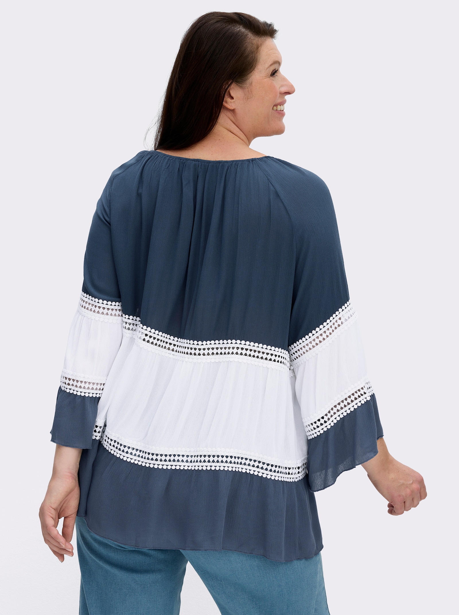 Crinklebluse mit Spitzen-Akzenten - dunkelblau-ecru-gemustert