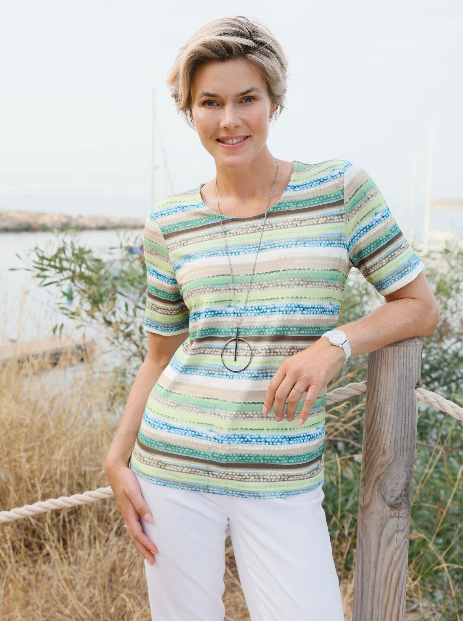 Rundhalsshirt - pistazie-beige-bedruckt