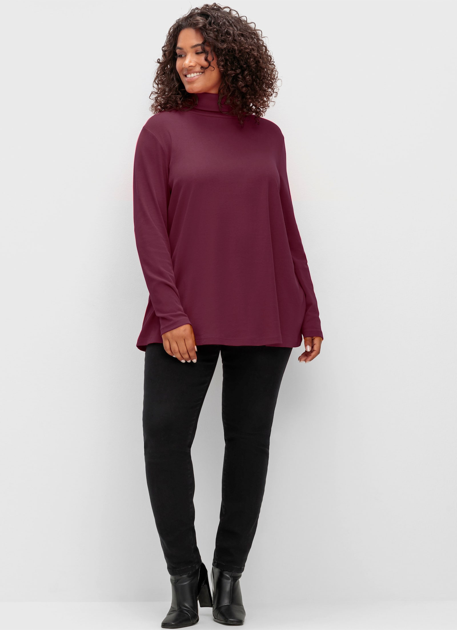 sheego Rollkragenshirt in A-Linie - bordeaux