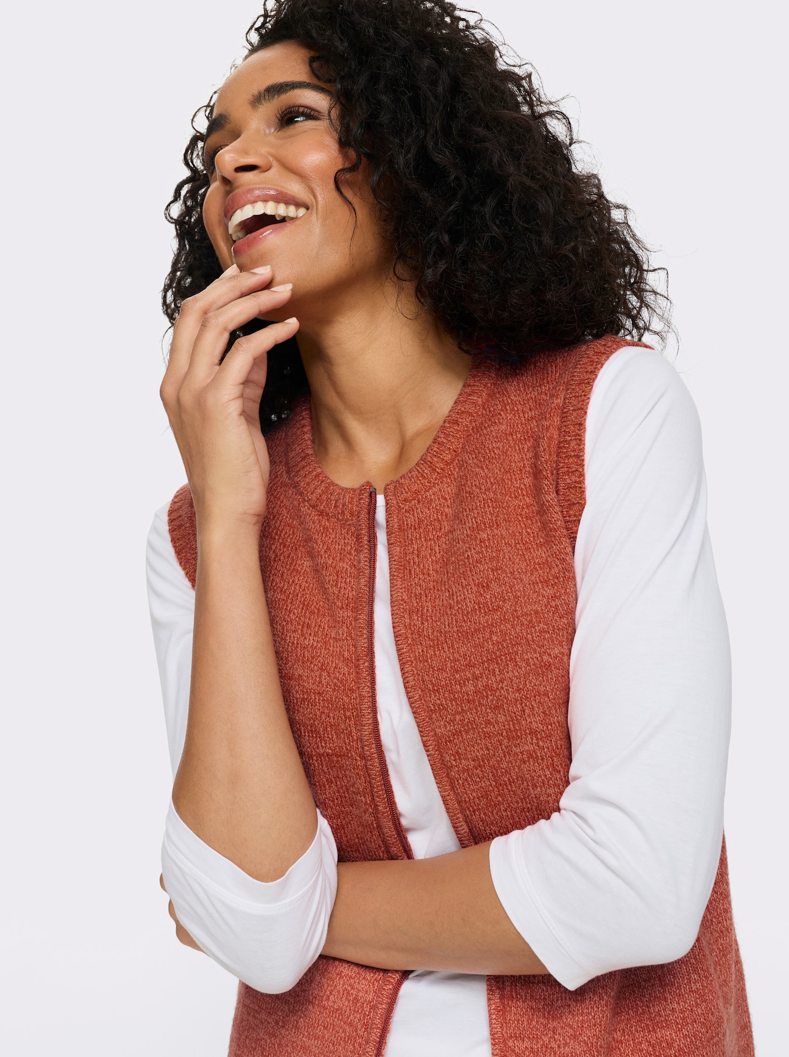 Mouwloos vest van gemêleerd garen - roestrood/papaja gemêleerd